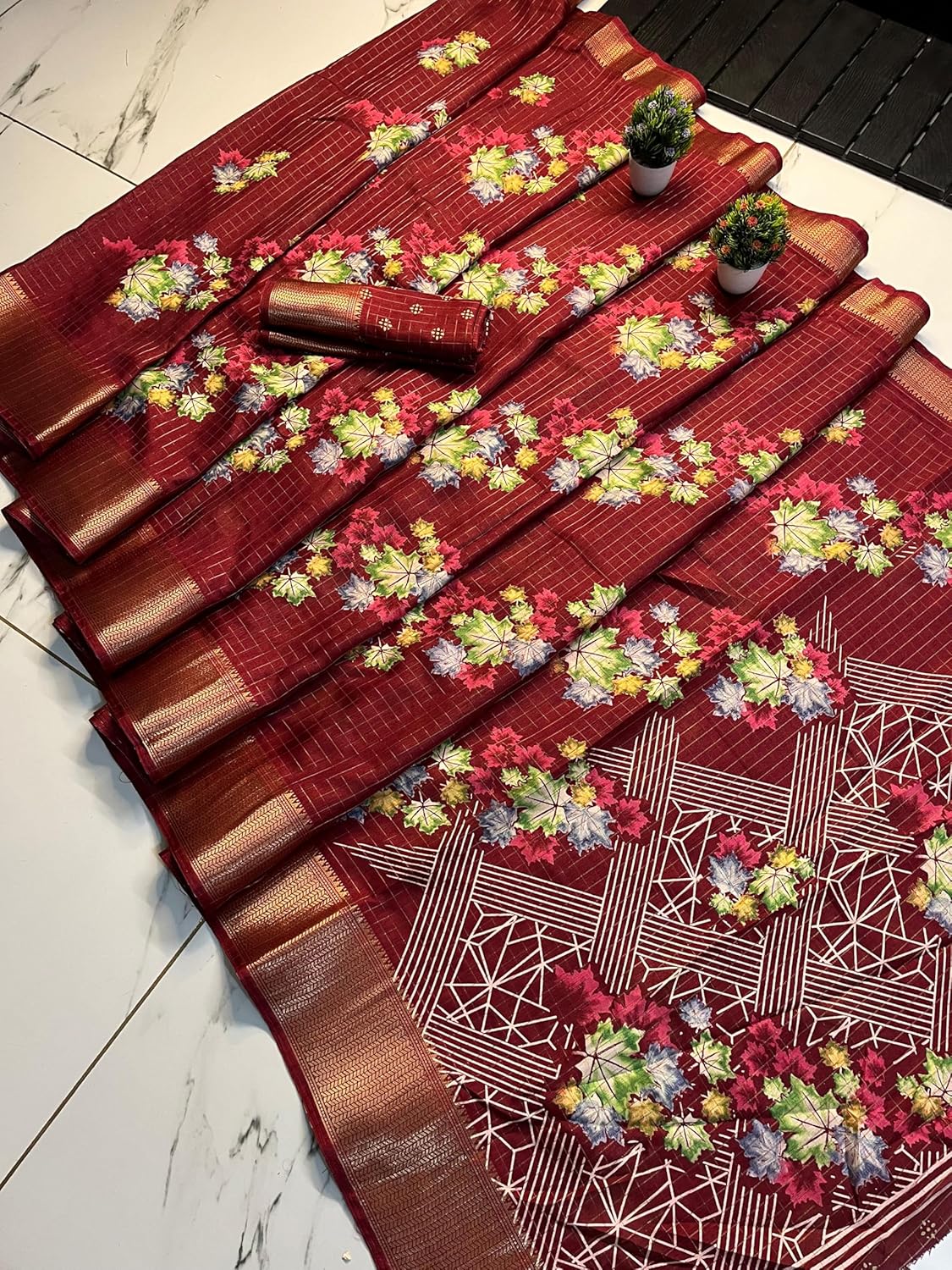 Vasthrlay Classic Print Saree with elegant Tussar styling