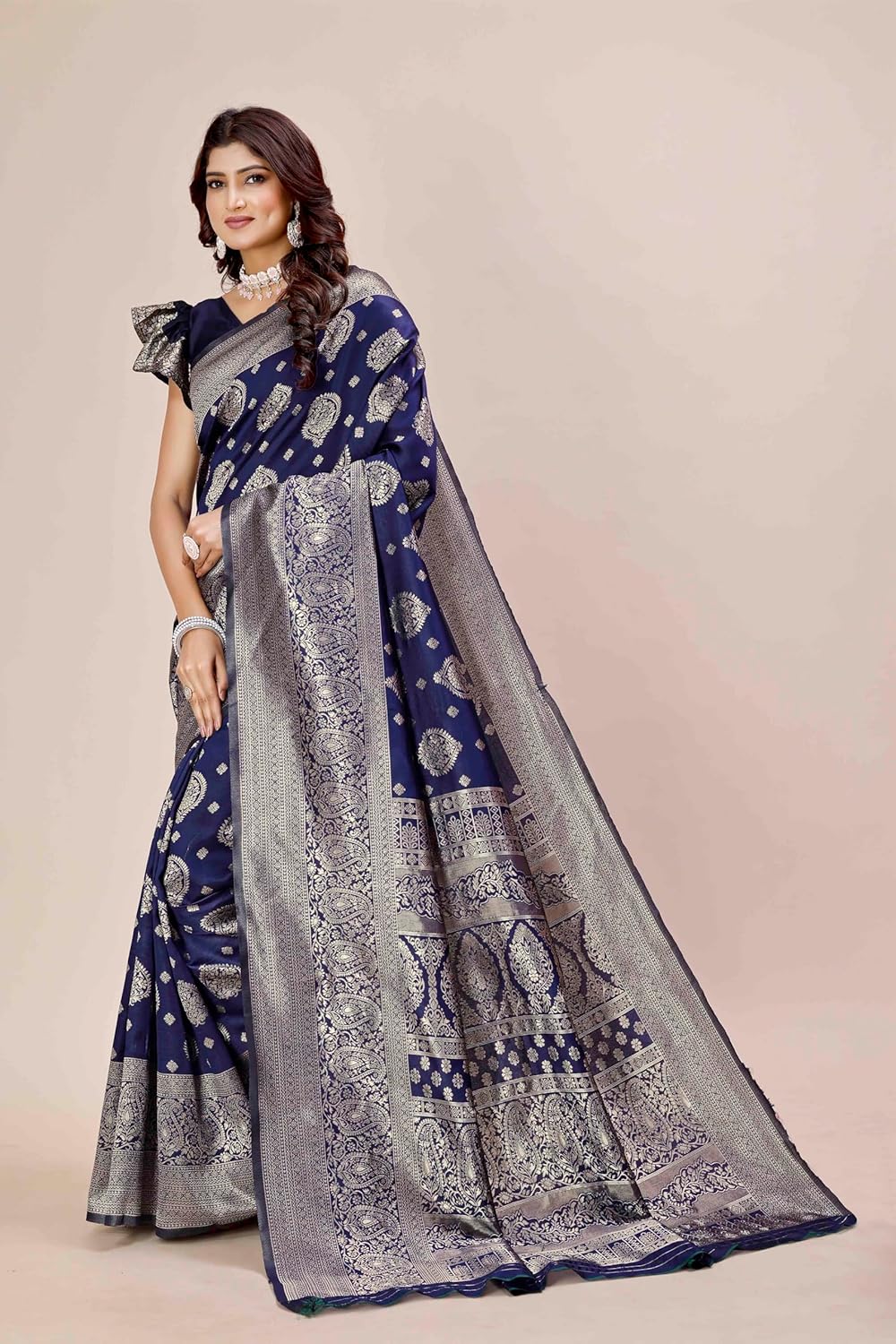 VasthrlayClassic Saree with elegant kanjivaram silk traditional styling