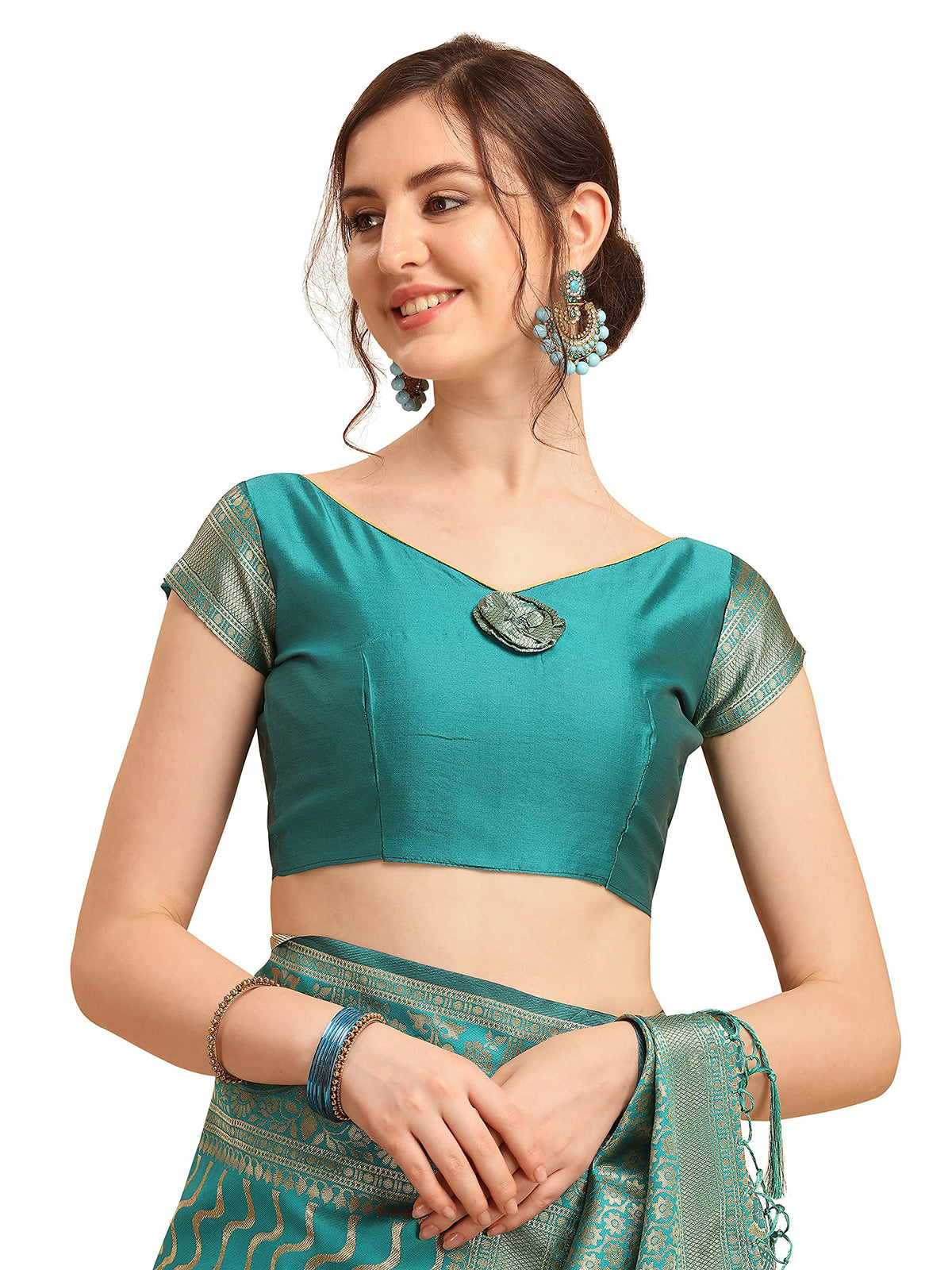 Vasthrlay Traditional Saree in Gold with refined ethnic ethnic appeal