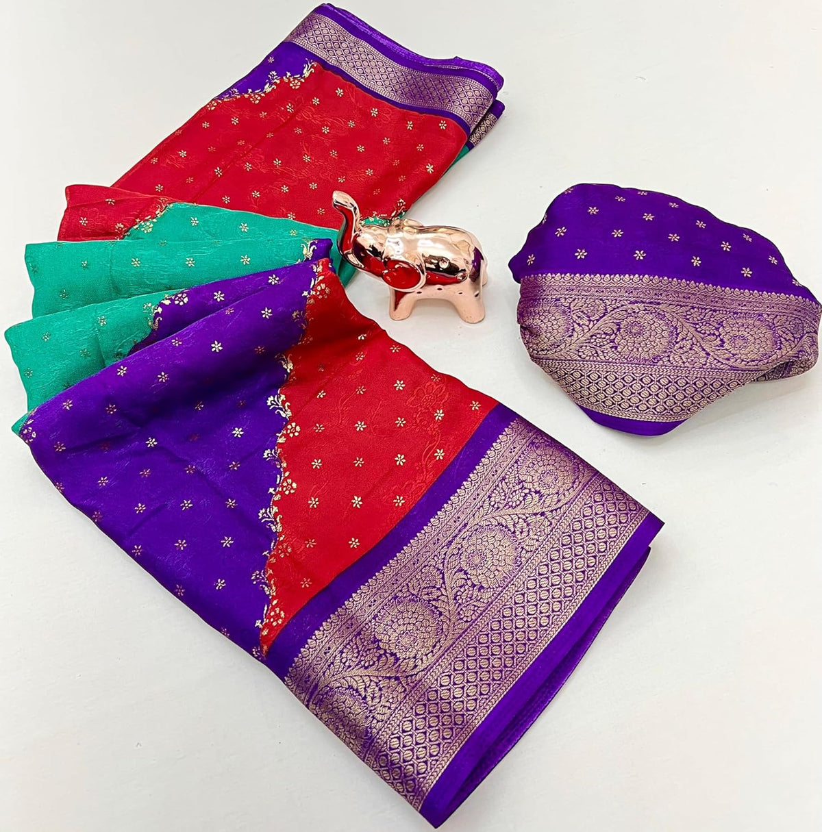 Vasthrlay Kanjivaram Classic Saree with decorative Weaving design