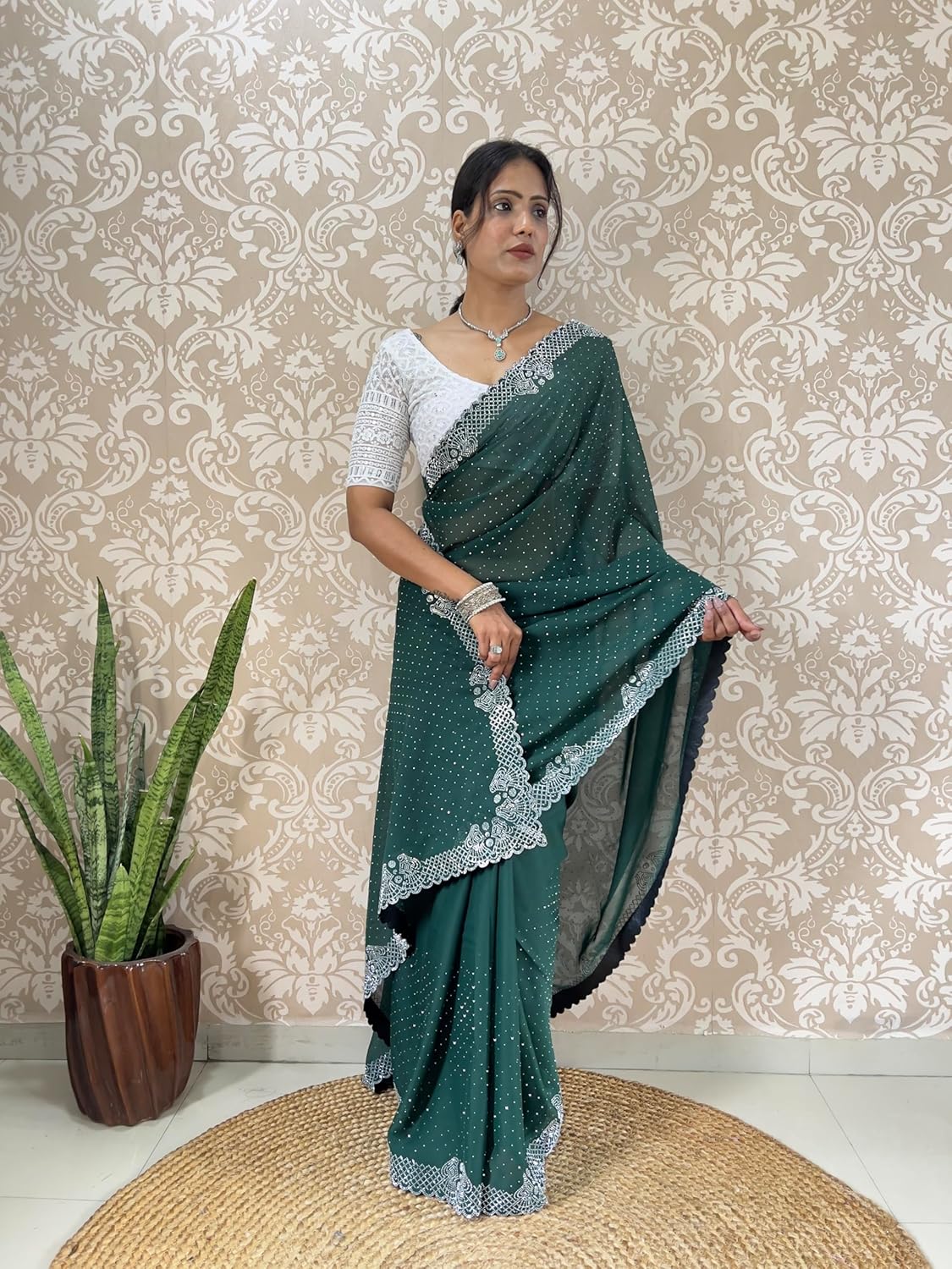 Vasthrlay Traditional Saree in Classic with refined ethnic appeal