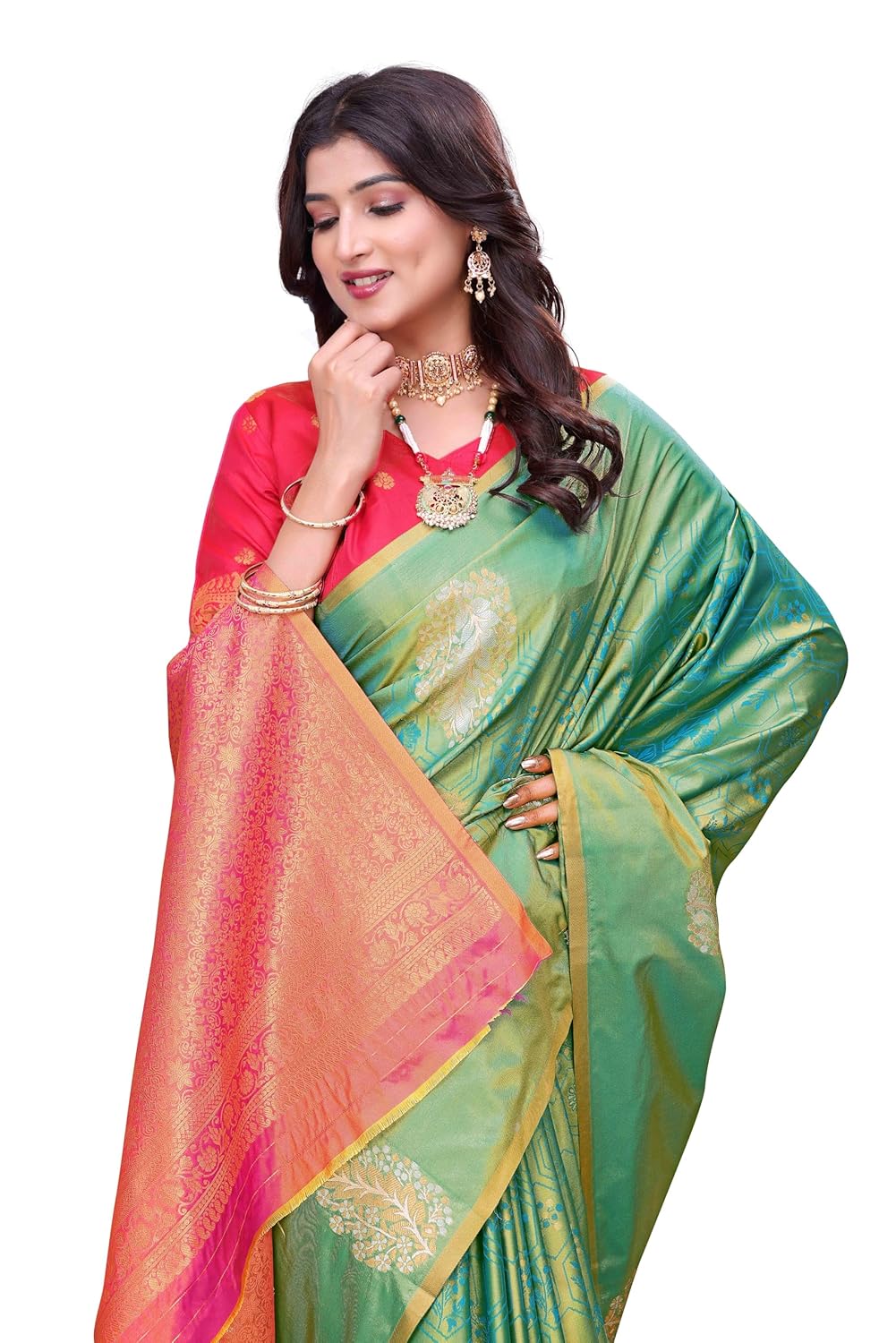 Vasthrlay Traditional Saree with refined ethnic appeal