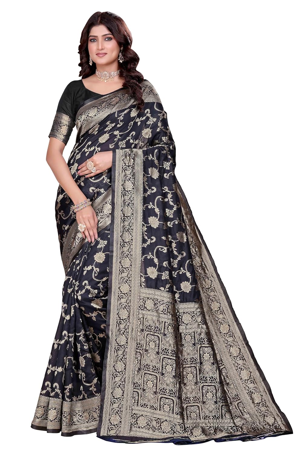 VasthrlayClassic Ethnic Wedding Saree for festive ethnic occasions