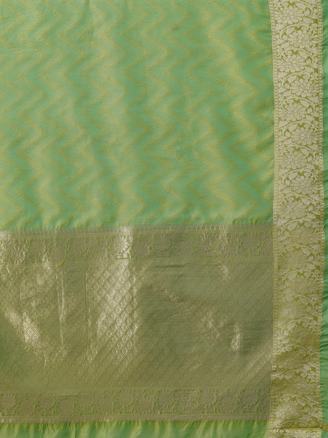 Vasthrlay Banarasi Ethnic Wear with traditional design
