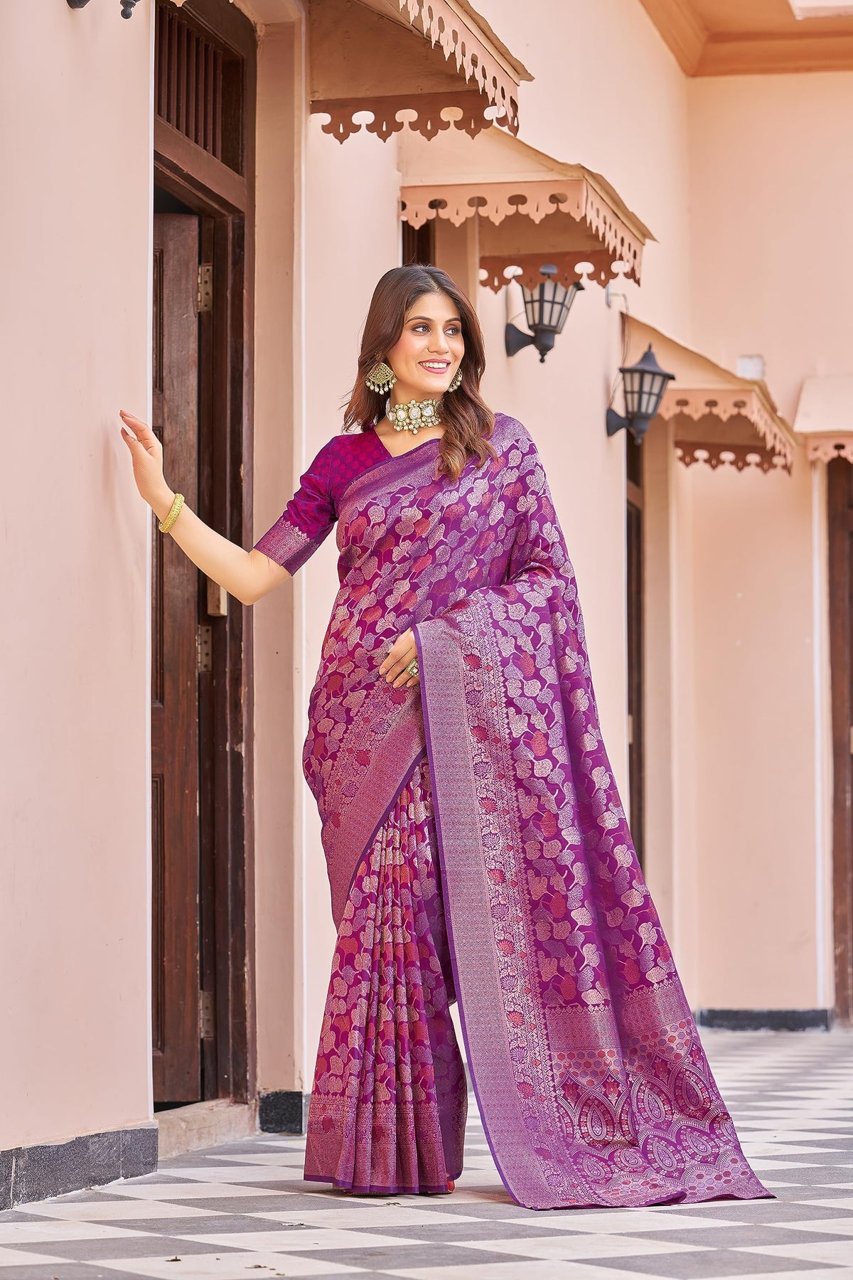 Vasthrlay Classic Traditional Saree with elegant kanjivaram styling