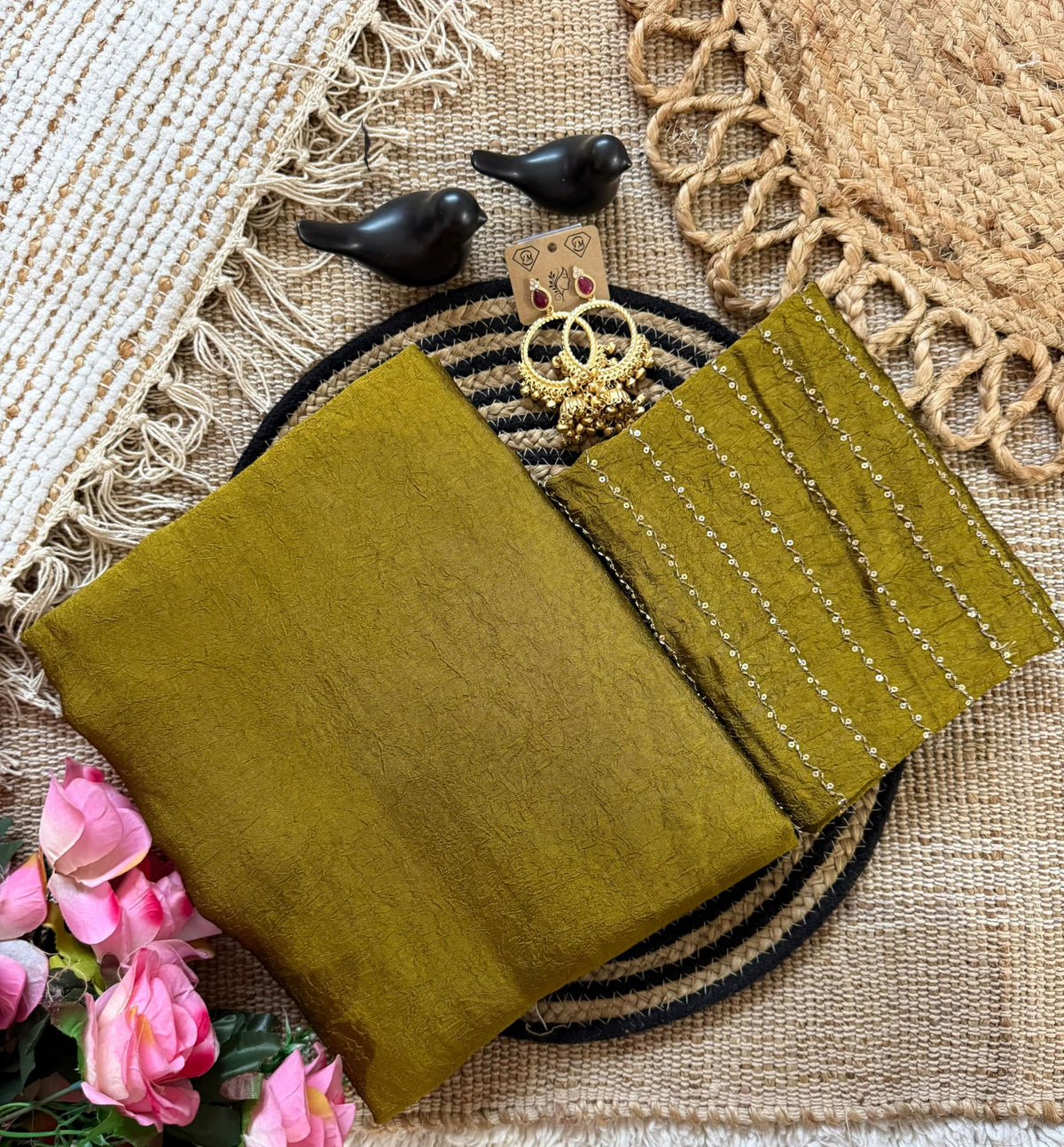 Vasthrlay Traditional Saree in Classic with refined ethnic ethnic appeal
