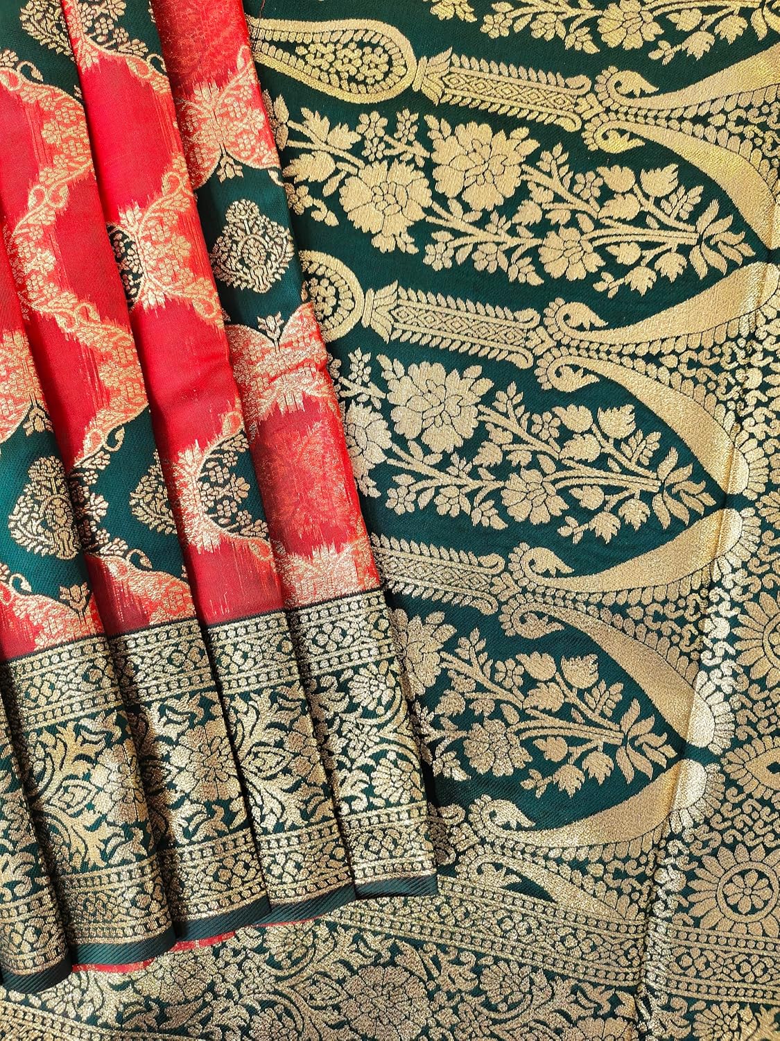 Vasthrlay Classic Weaving Saree with elegant Banarasi styling