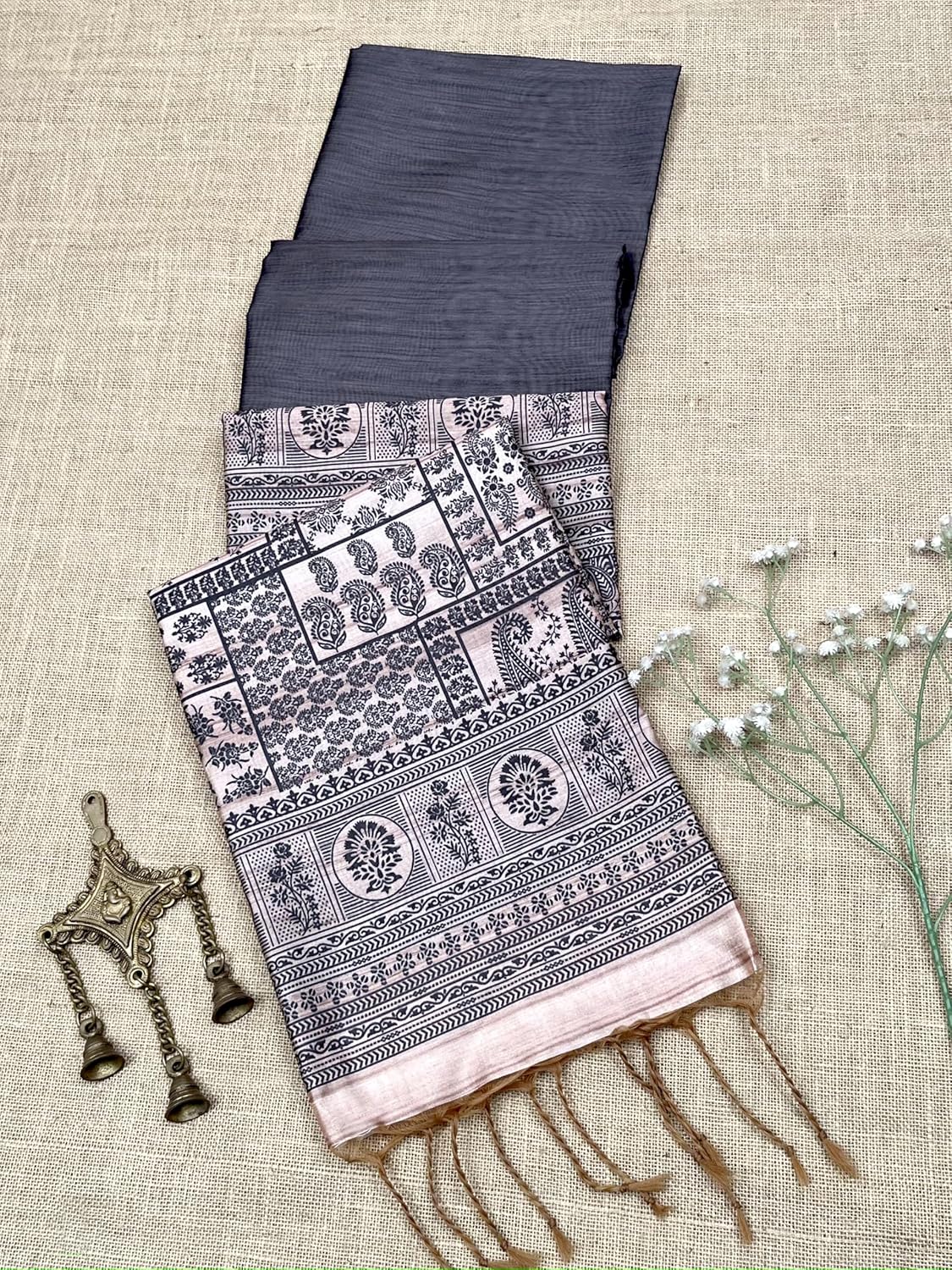 Vasthrlay Classic Traditional Saree for wedding and party wear styling