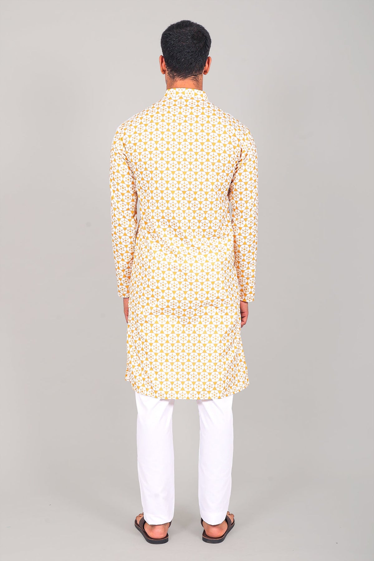 Veshbhoshaa Bluesaanchi Elegantly Casual Yellow Kurta Set - PUSHMYCART