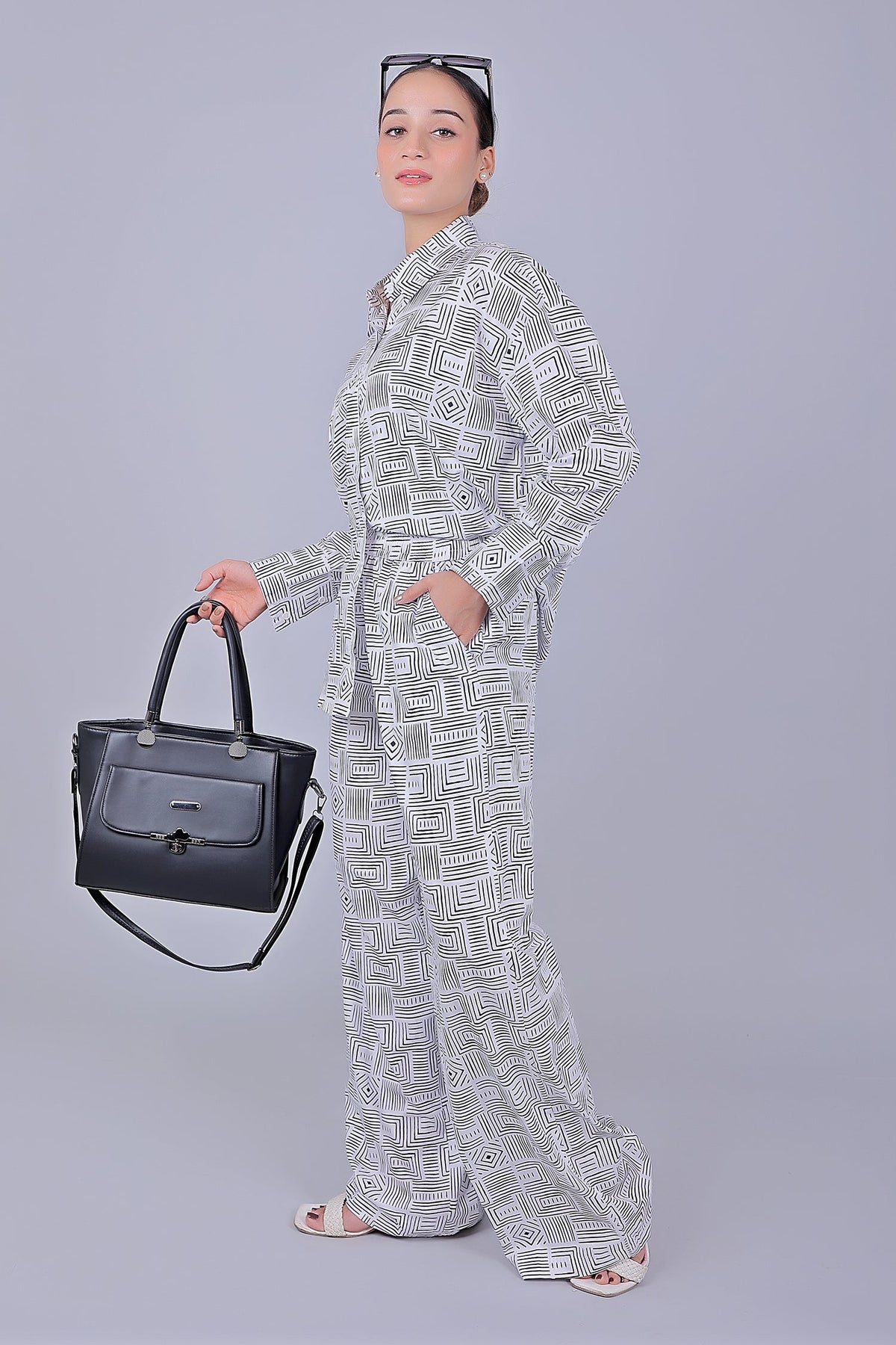 Veshbhoshaa Bluebird Women'S Printed Co-Ord Set Black And White - PUSHMYCART