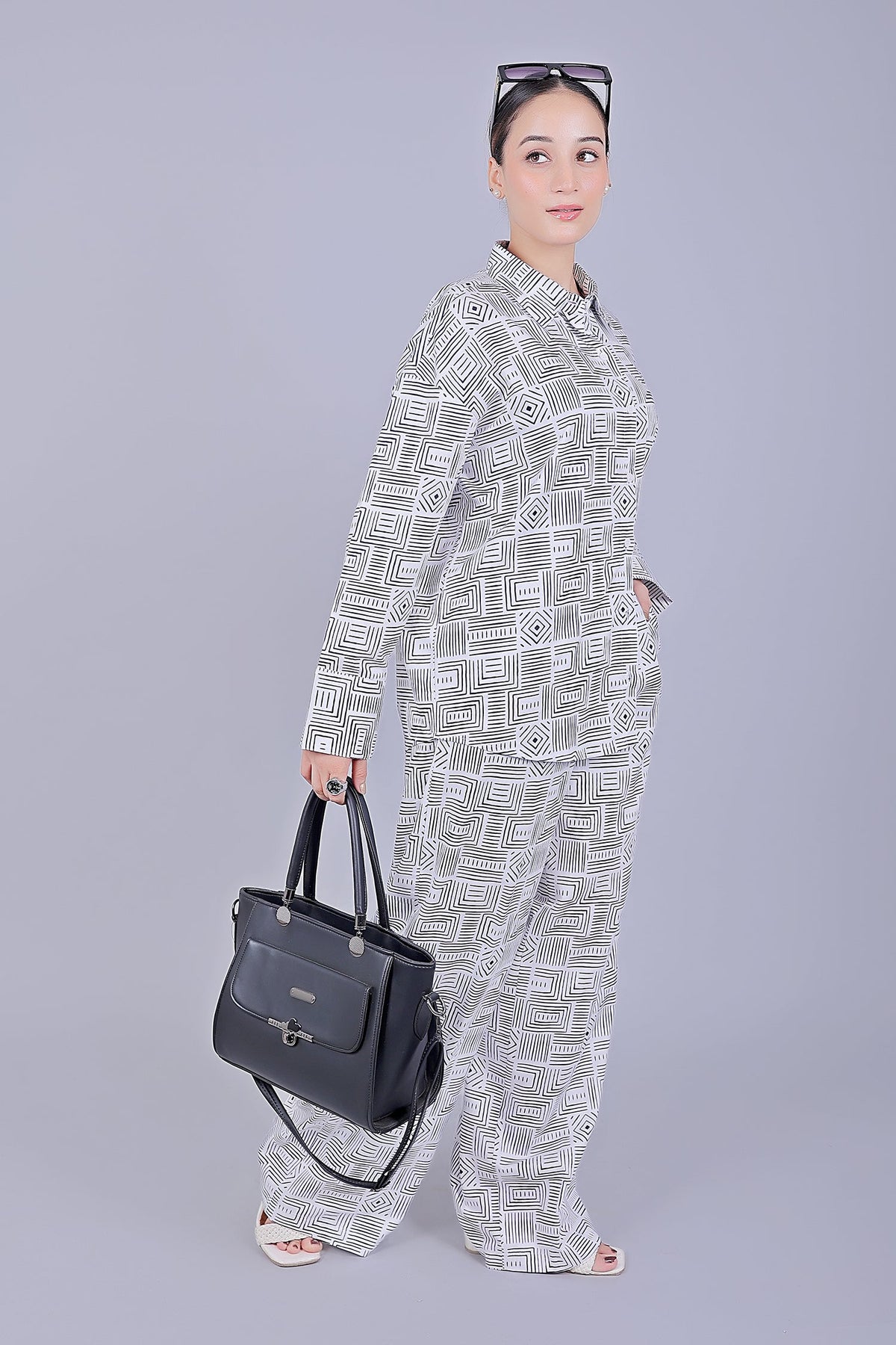 Veshbhoshaa Bluebird Women'S Printed Co-Ord Set Black And White - PUSHMYCART
