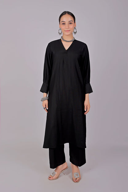 Veshbhoshaa Bluesaanchi Women'S Black Kurti With Trouser Pajama Set - PUSHMYCART