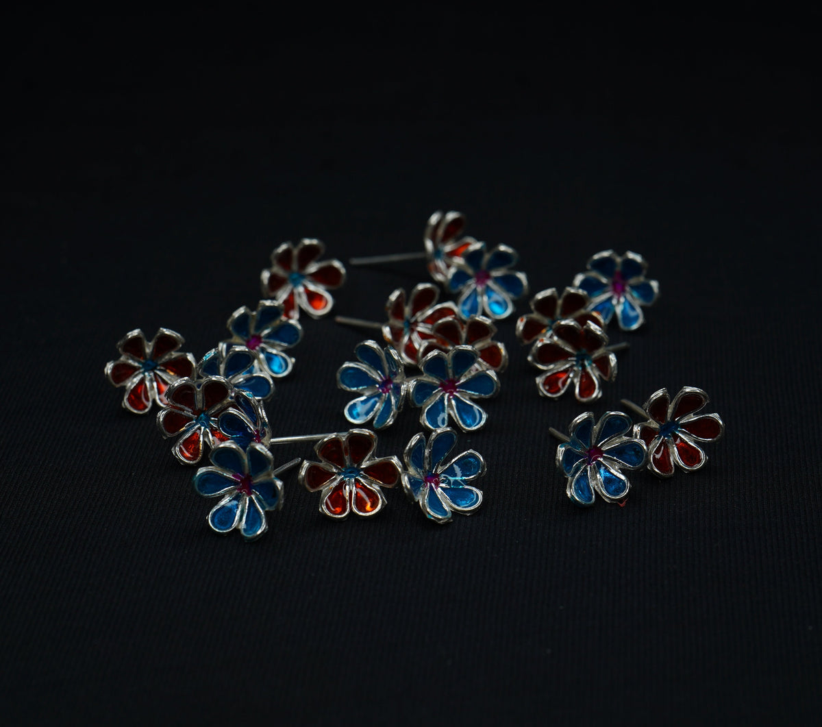 Pure Silver Small Assorted Flower 2g Pack of 4 - PUSHMYCART