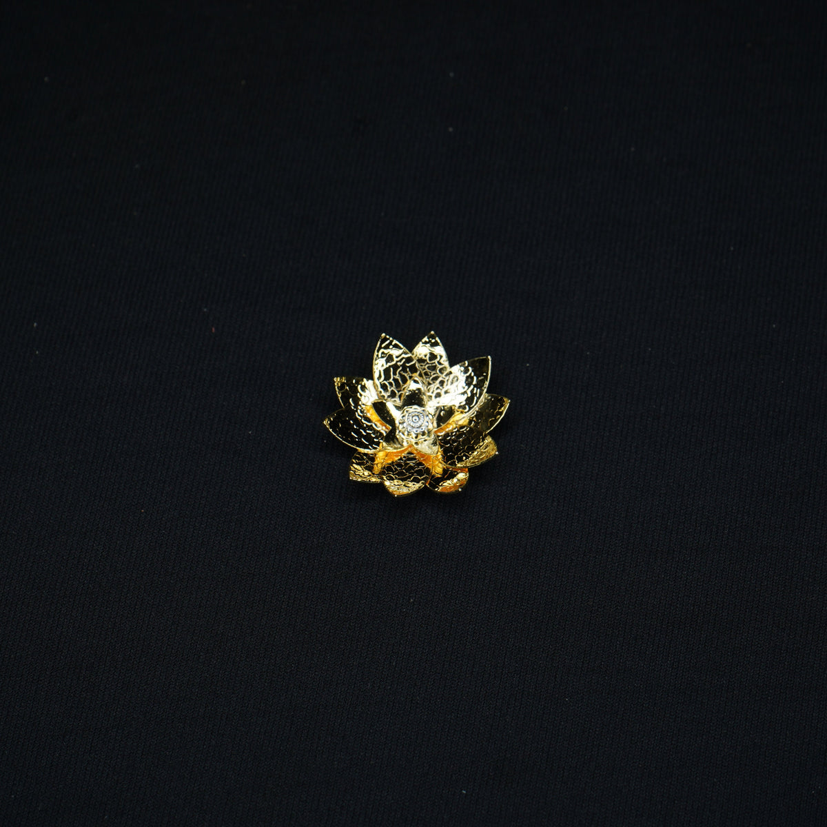 Pure Silver Gold Polish Lotus Flower 4g - PUSHMYCART