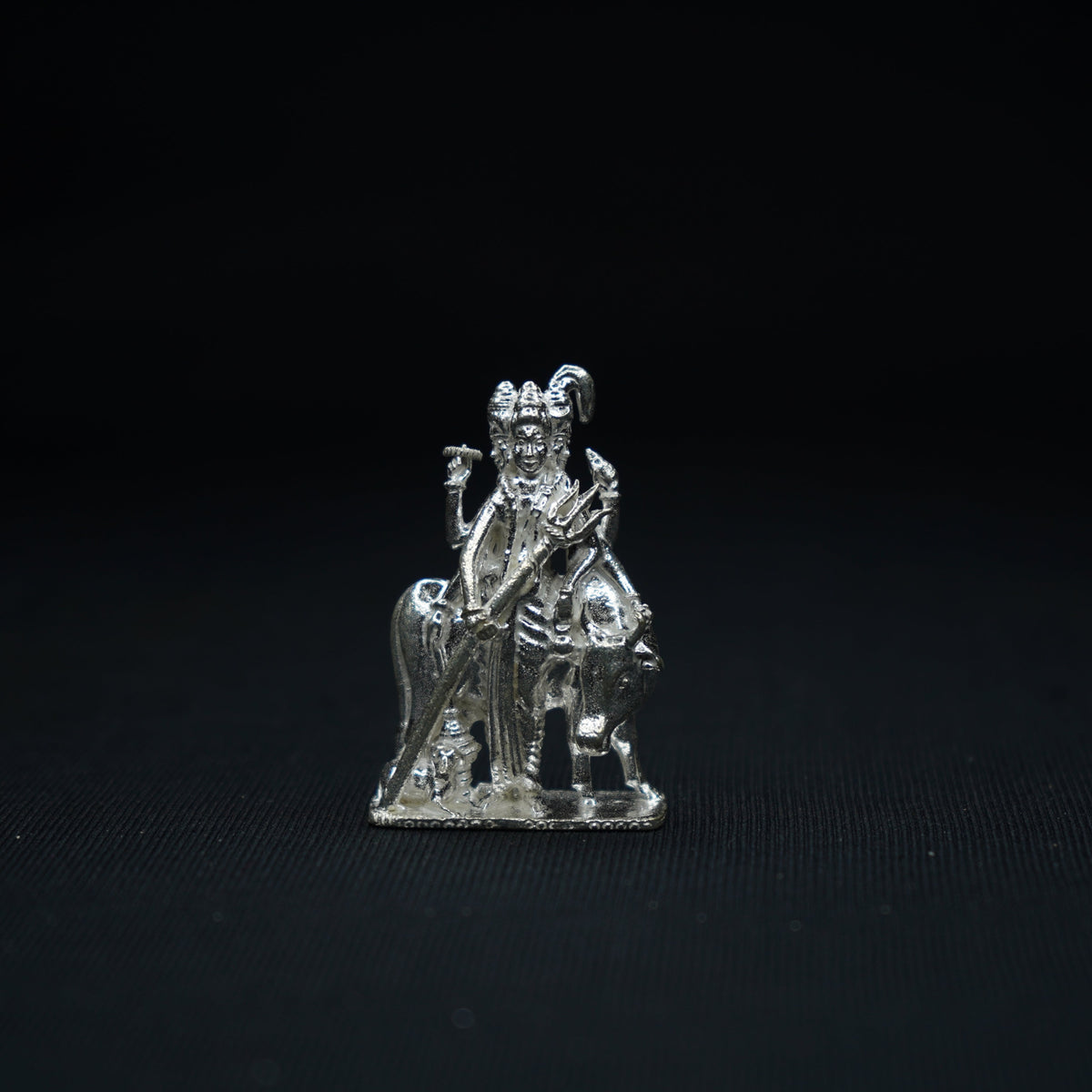 Pure Silver Dattatreya Idol 46.4g - PUSHMYCART