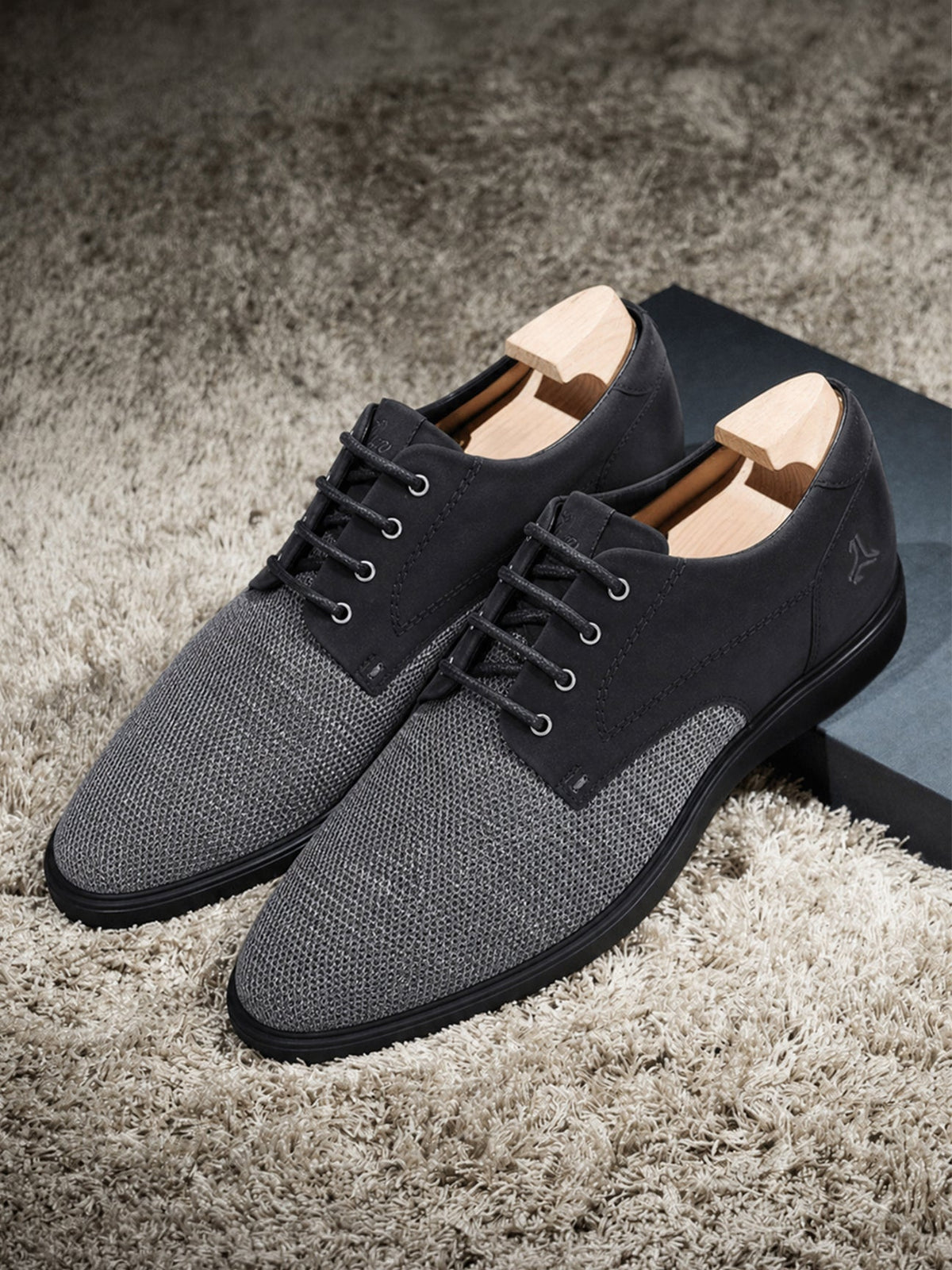Campus ELAN 26 Black Mens Formal Sneakers
