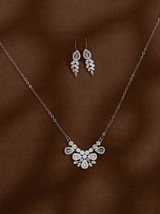 Zeraki Jewels Esha Silver Necklace Set