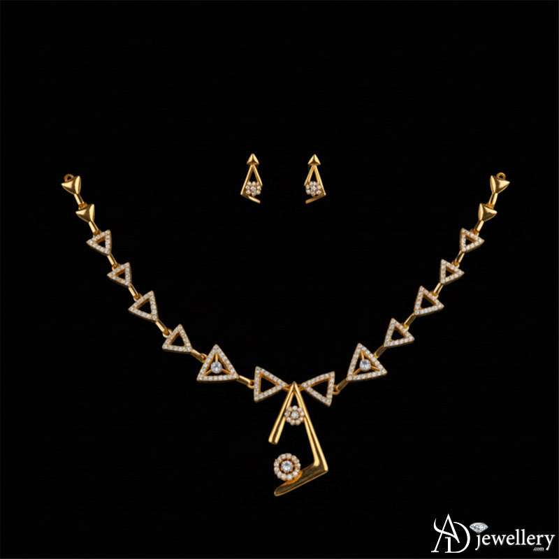 Back view of the necklace clasp and chain