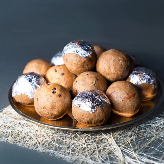 Dadus Gond Laddu 500g - PUSHMYCART