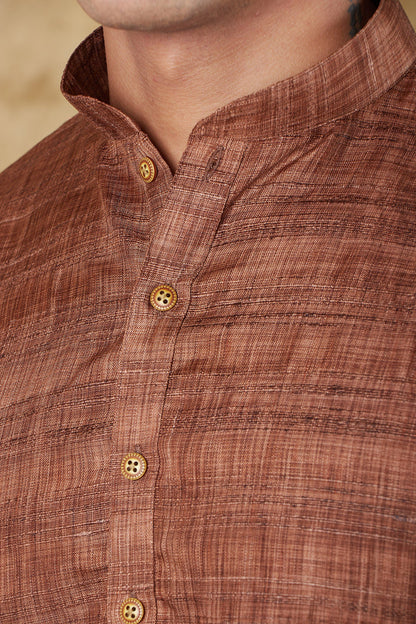 Veshbhoshaa Bluesaanchi Dark Brown Textured Men'S Kurta Set - PUSHMYCART