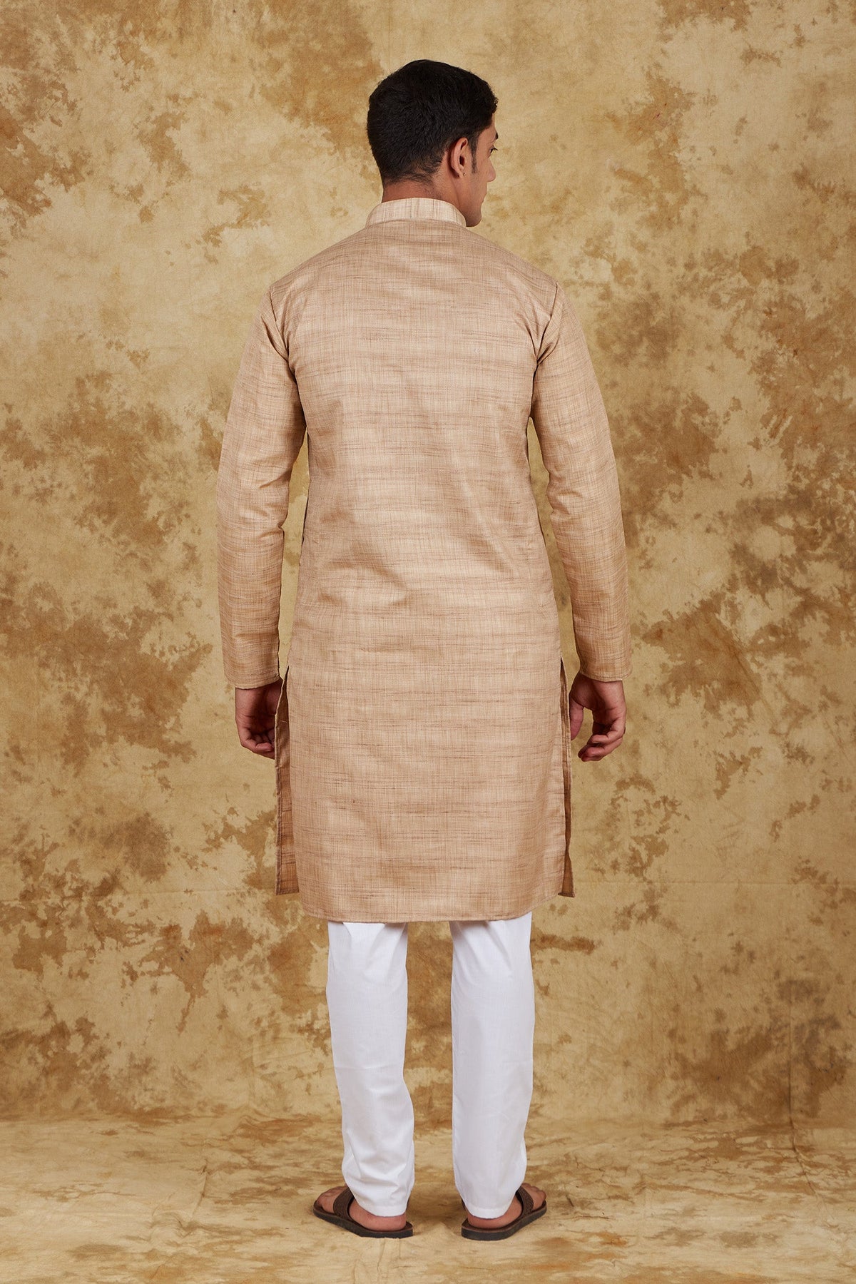 Veshbhoshaa Bluesaanchi Dark Cream Textured Men'S Kurta Set - PUSHMYCART