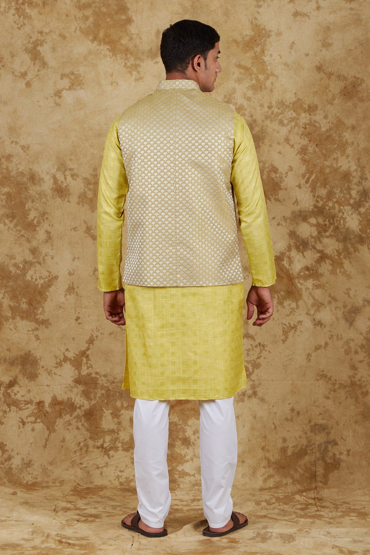 Veshbhoshaa Bluesaanchi Yellow Jacquard Waistcoat Set - PUSHMYCART