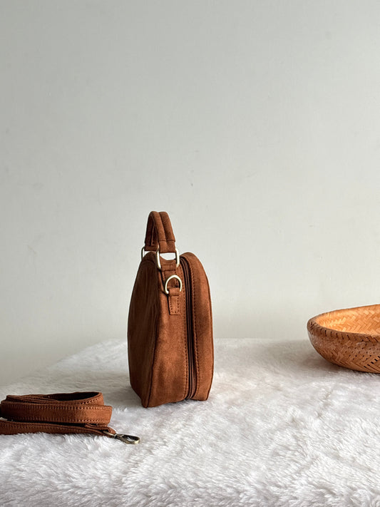 Juttix Woven Earth Rattan Circle Sling Bag for Women image