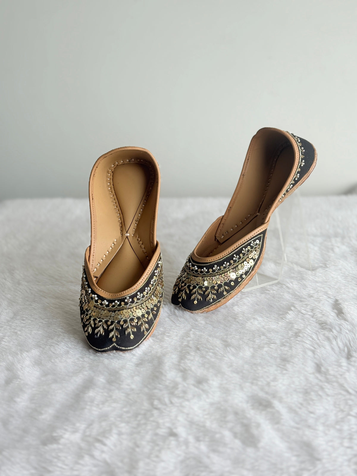 Juttix Midnight Majesty Juttis for Women