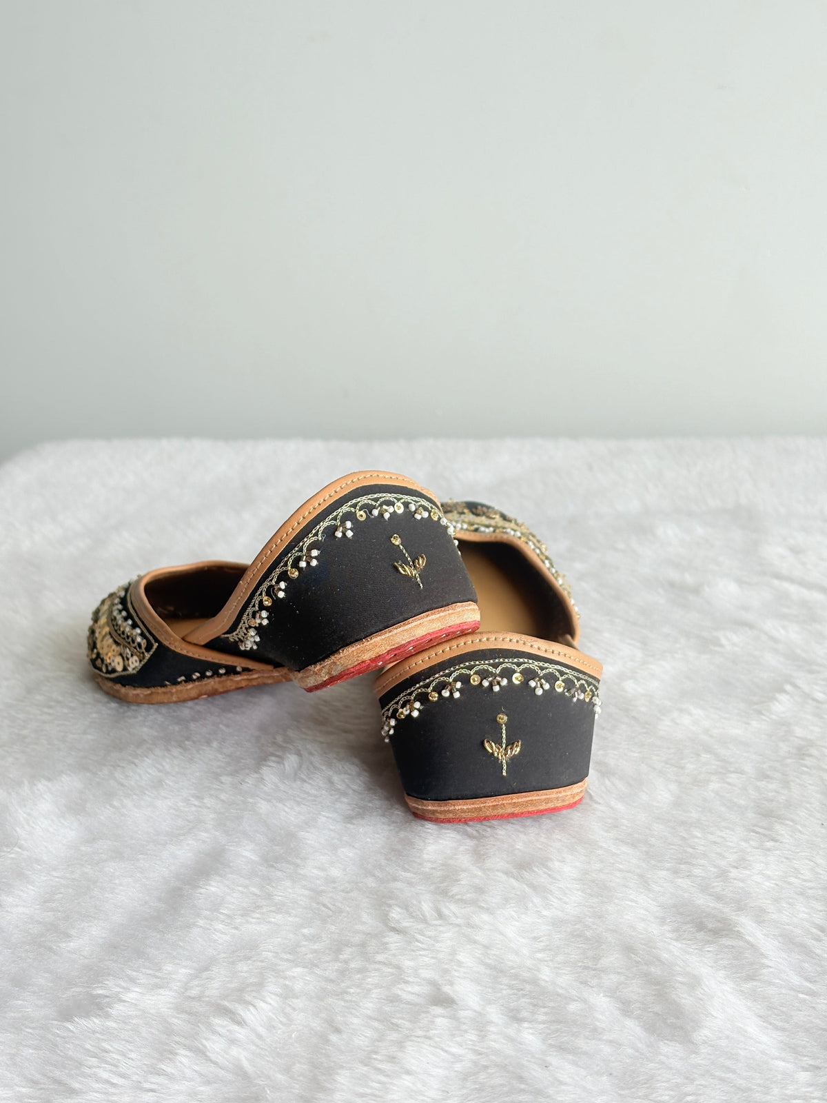 Juttix Midnight Majesty Juttis for Women