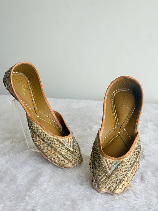 Juttix Zehra Gold Juttis for Women