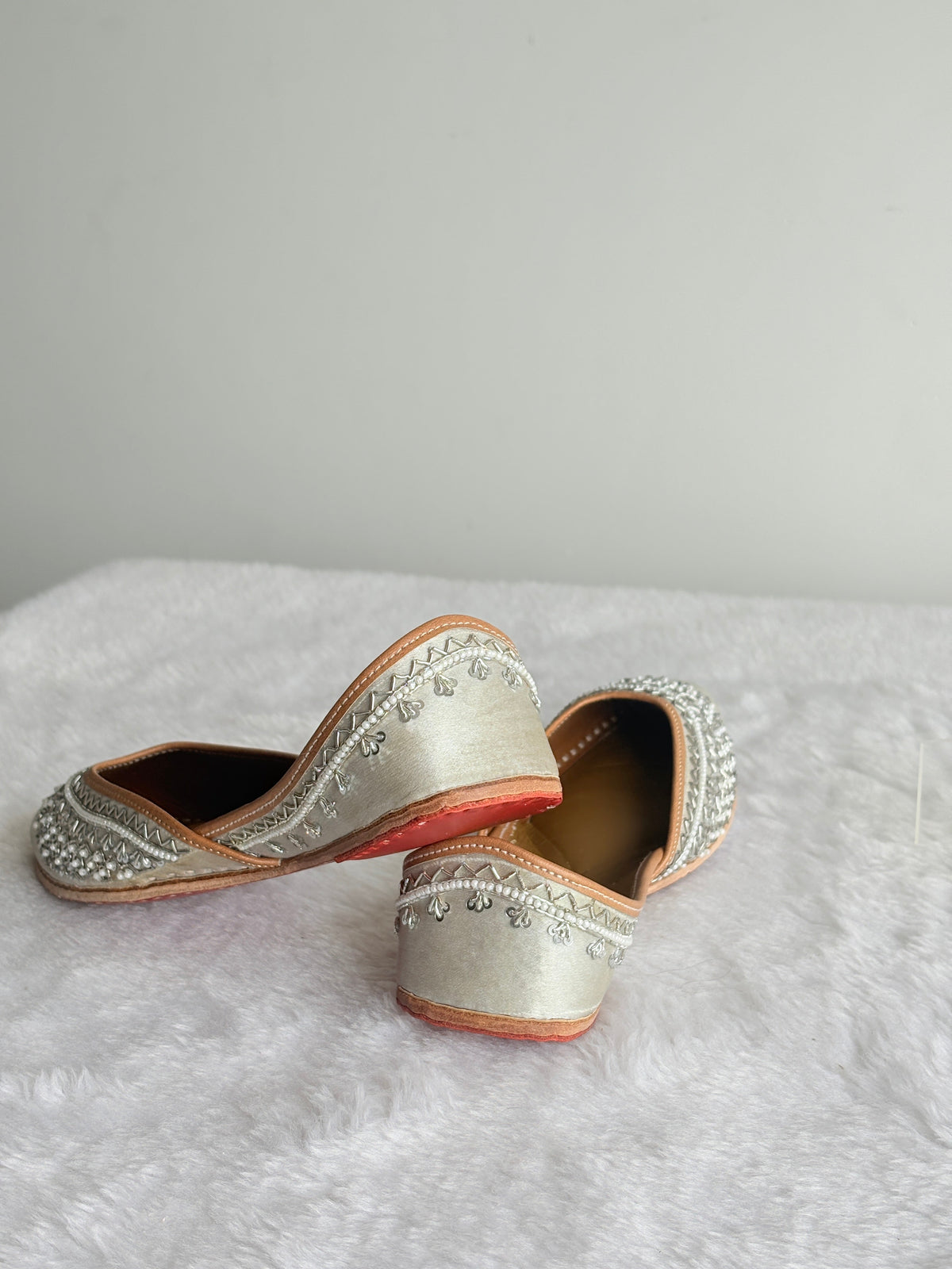 Juttix Chandni Silver Juttis for Women