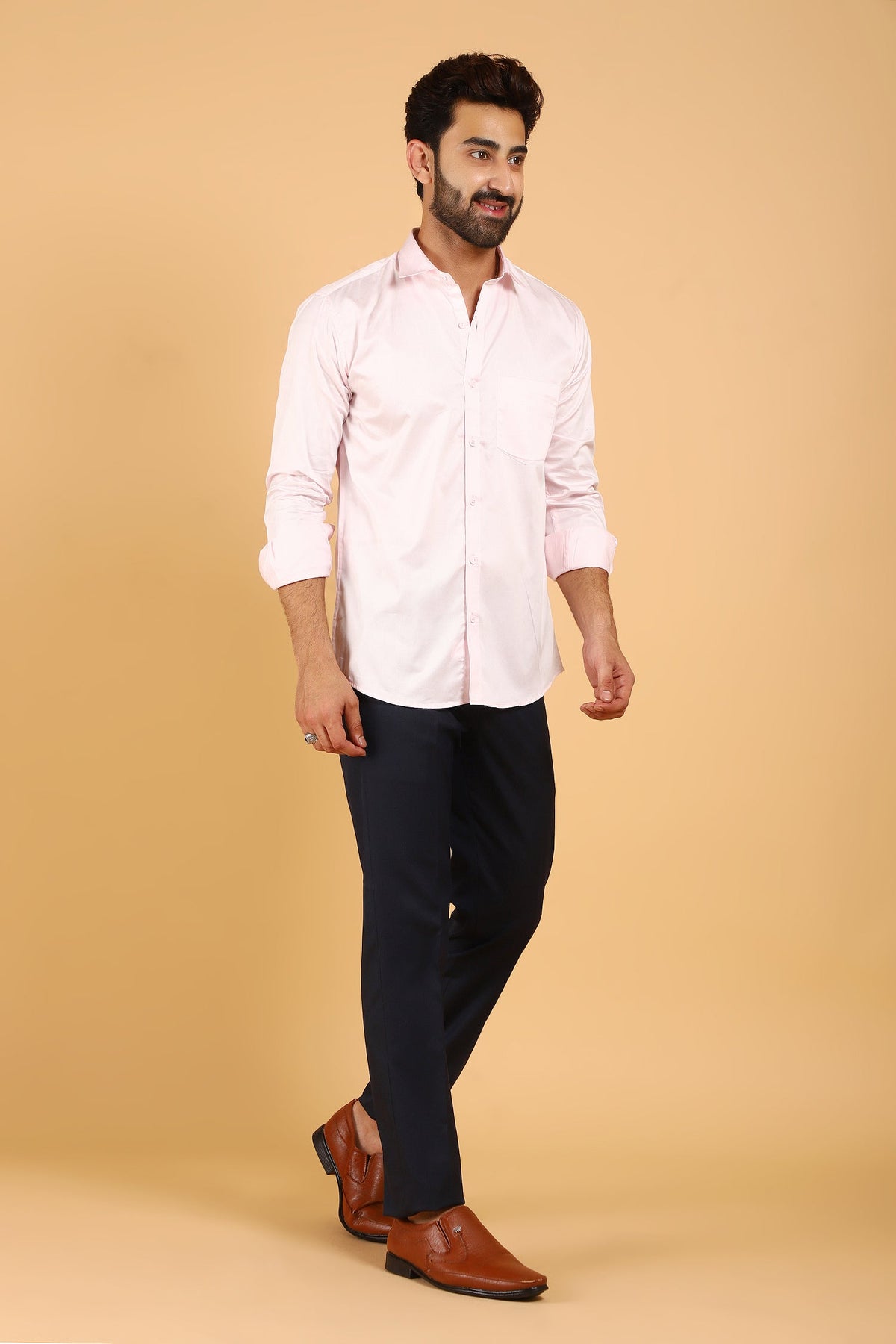 Veshbhoshaa Bluebird Men'S Light Pink Premium Satin Shirt - PUSHMYCART
