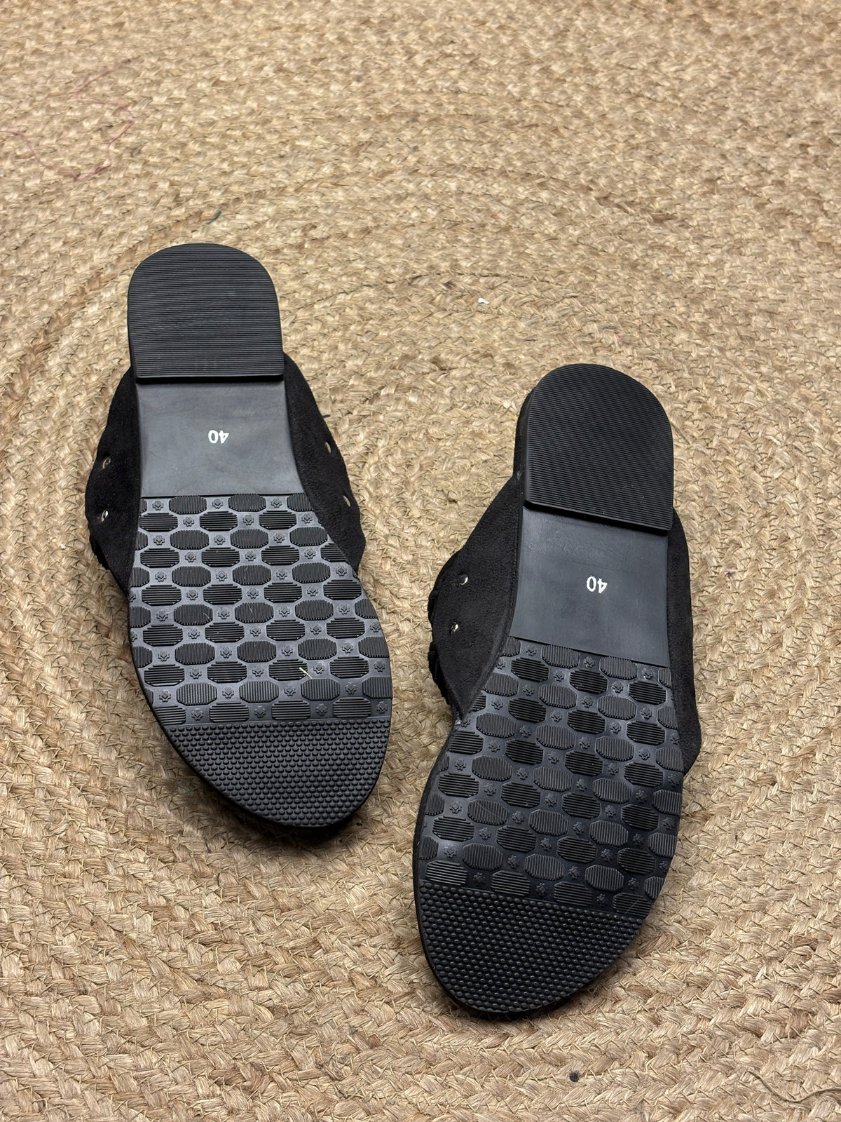 Juttix Saaya Black Kolhapuri Flats for Women image