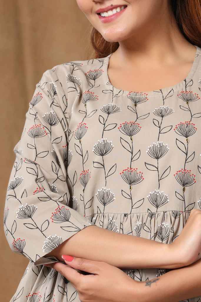 Miravan Womens Beige Printed Short Top - view 4