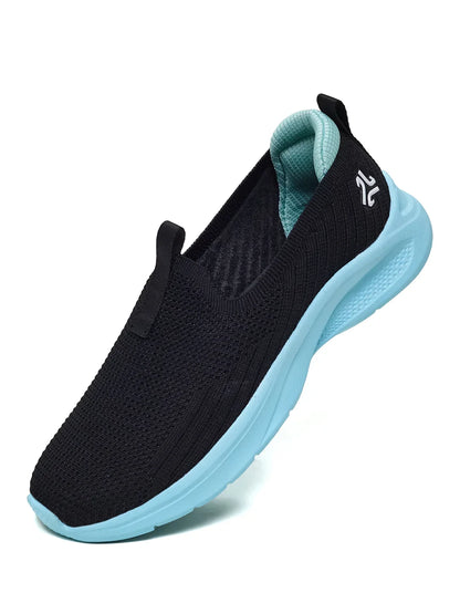 Campus PLUZZ Black Womens Walking Shoes