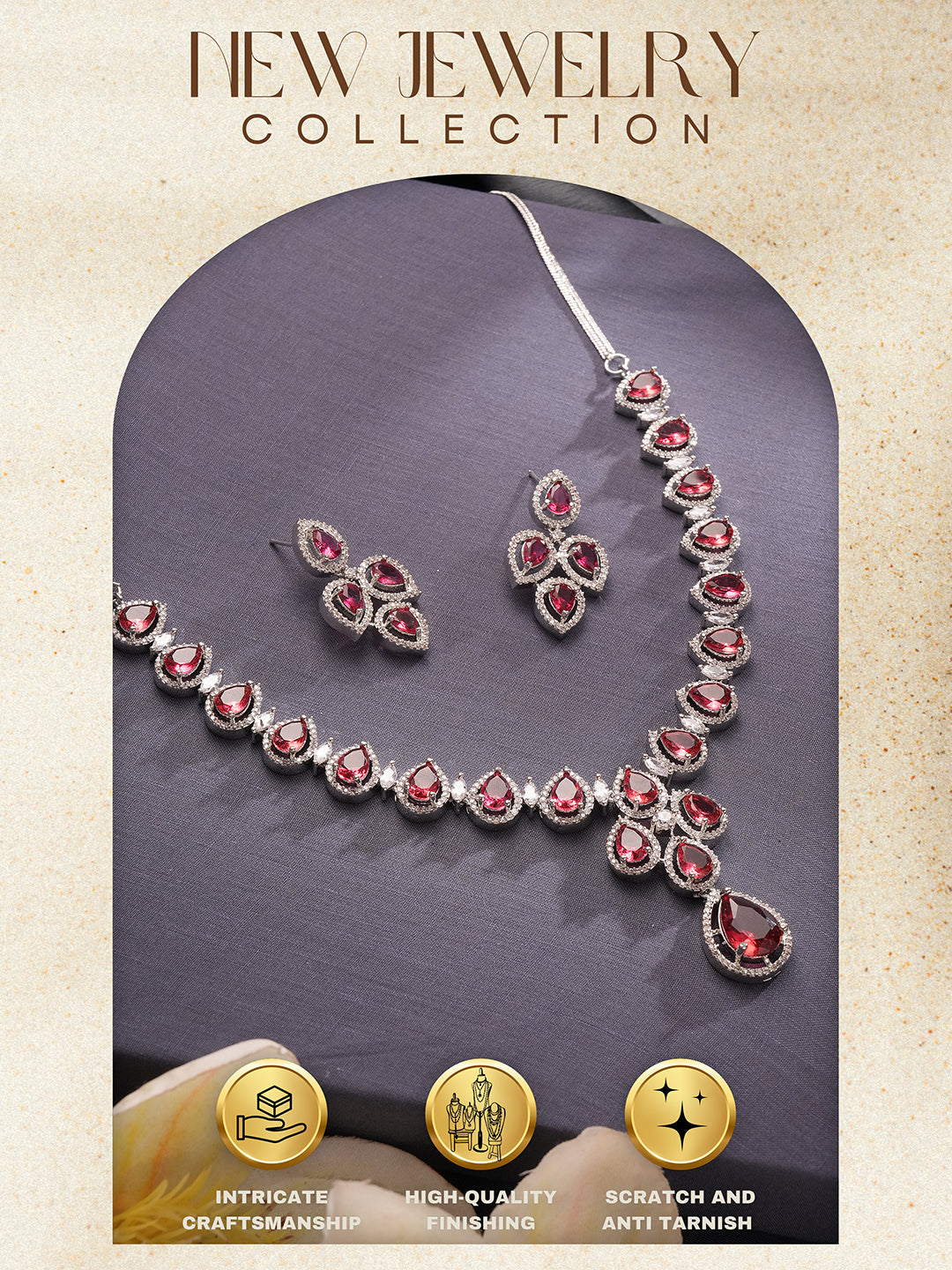 Jewellery box showcasing the necklace set.