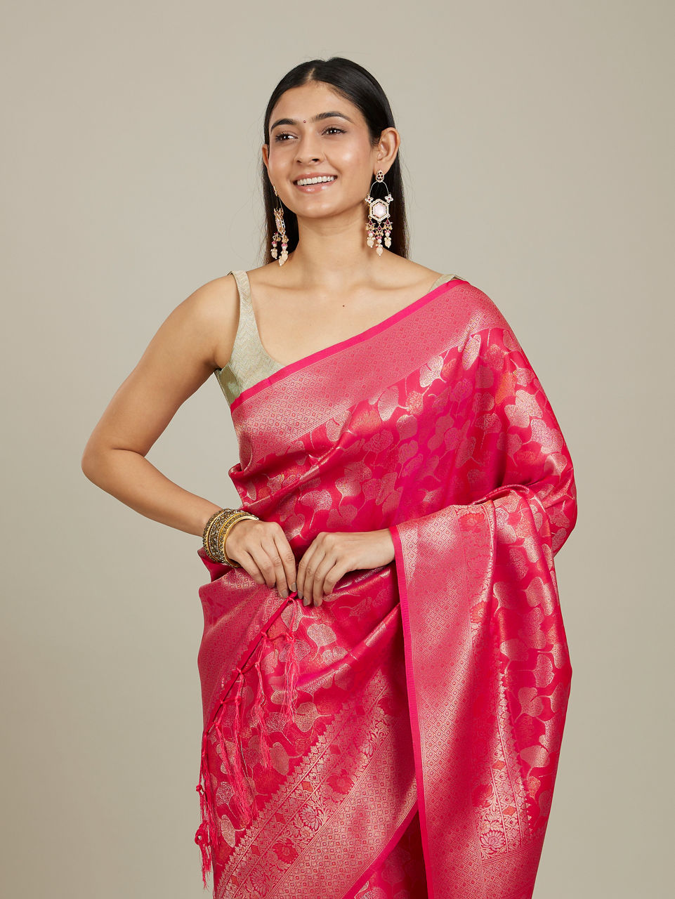 Mohey Rani Pink Lotus Leaf Patterned Saree - view 2