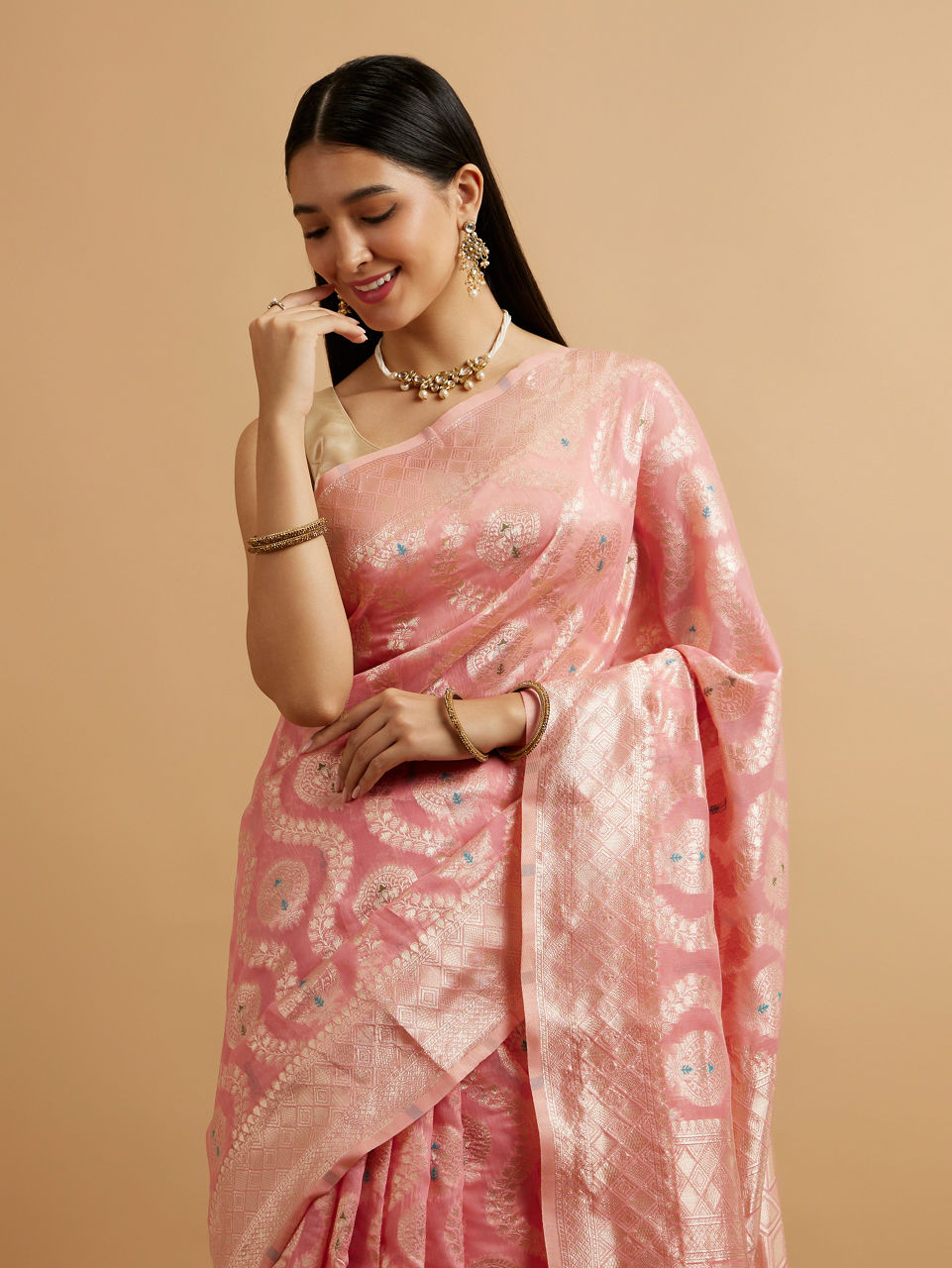 Mohey Pink Floral Leaf Patterned Saree with Diamond Motifs - view 2