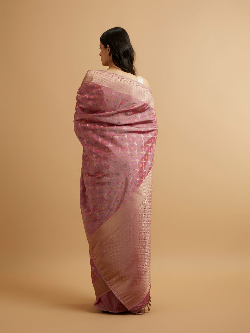 Mohey Purple Floral Jaal Patterned Saree - view 5