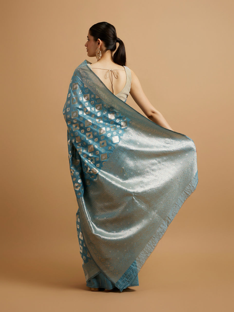 Mohey Light Blue Ikat Diamond Patterned Saree - view 5