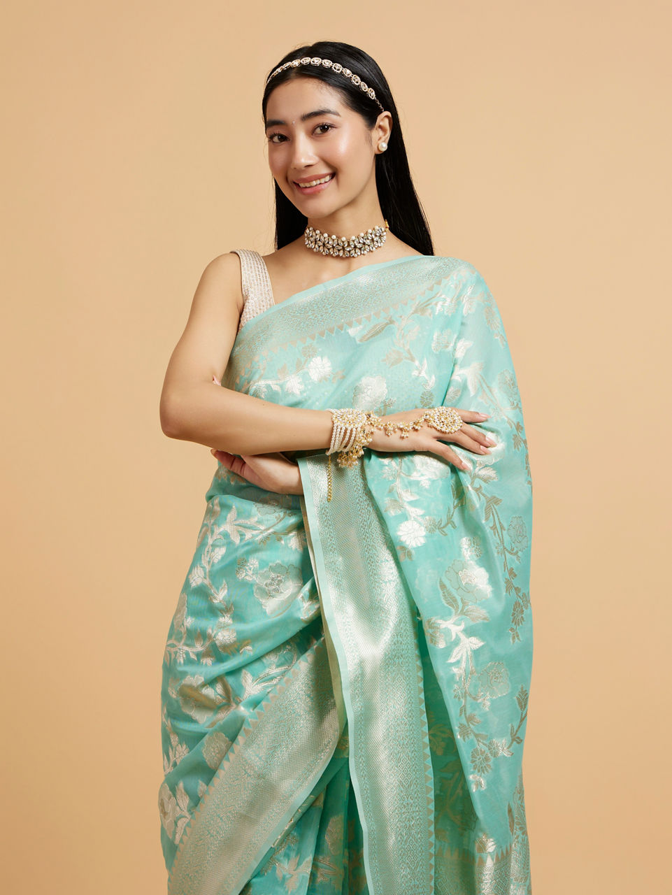 Mohey Sea Green Bel Buti Patterned Saree - view 2