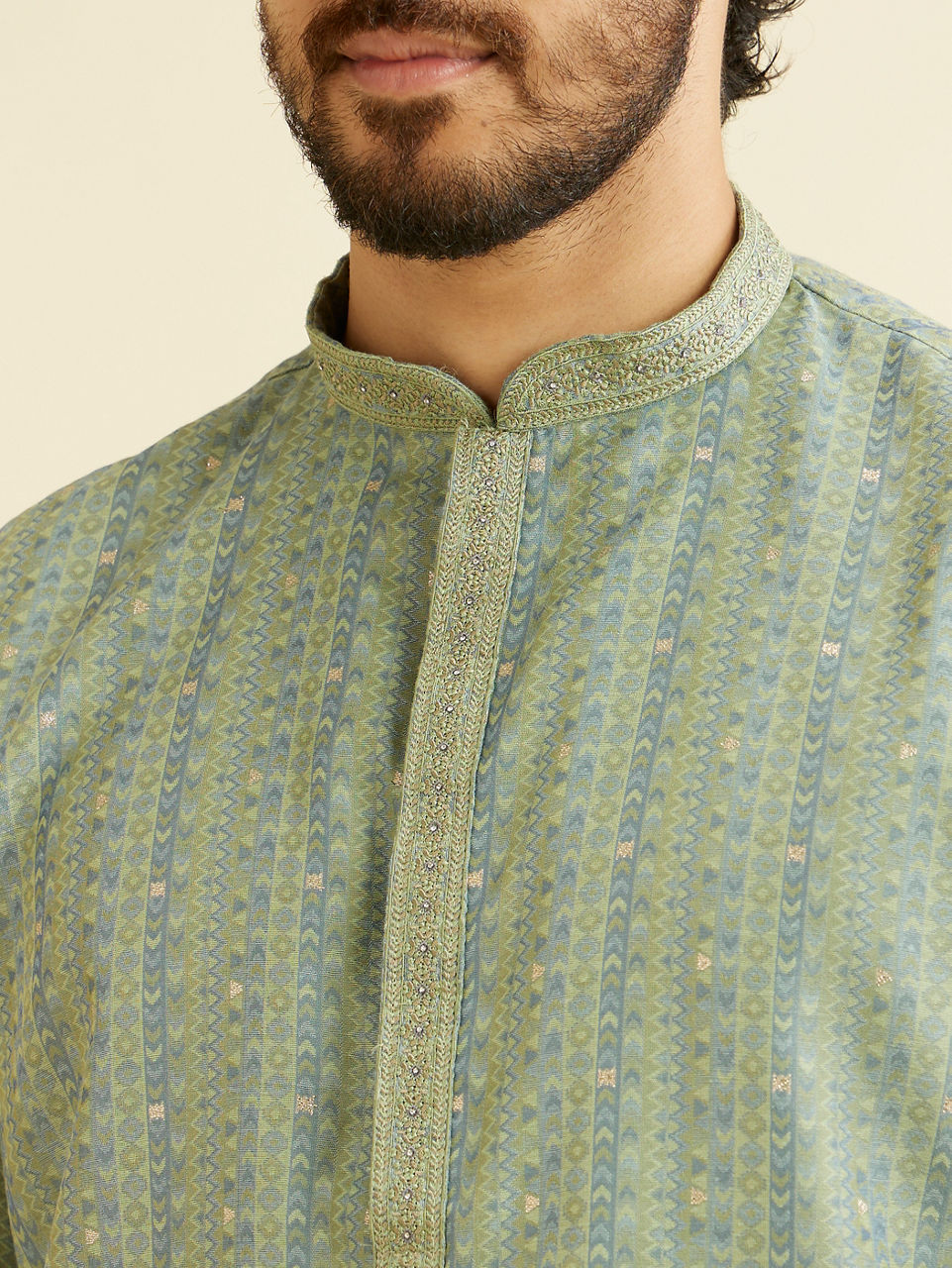 Manyavar Soft Green Linear Patterned Kurta Set with Sequin Work - view 2