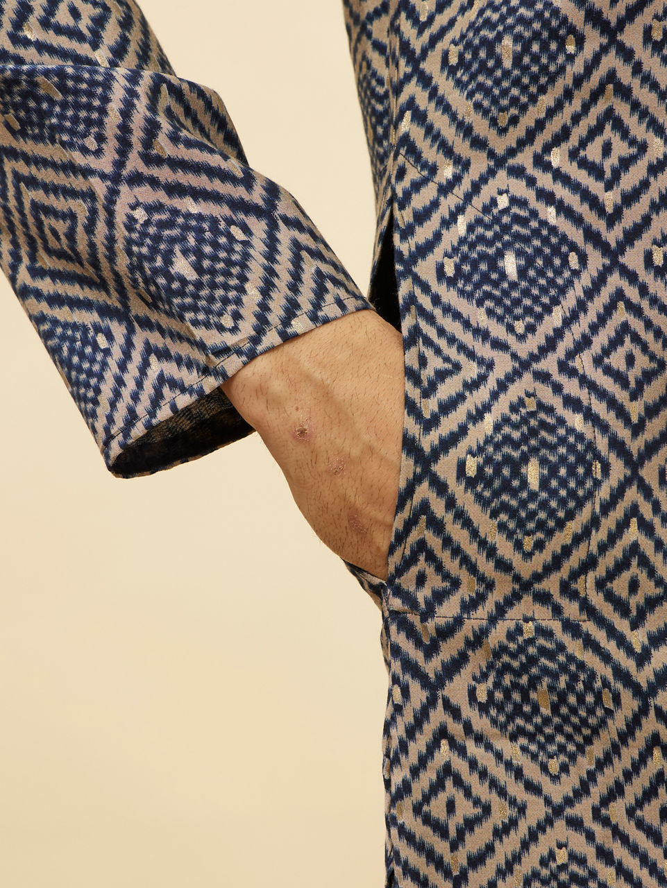 Manyavar Navy Blue Grid Printed Kurta Set - view 4