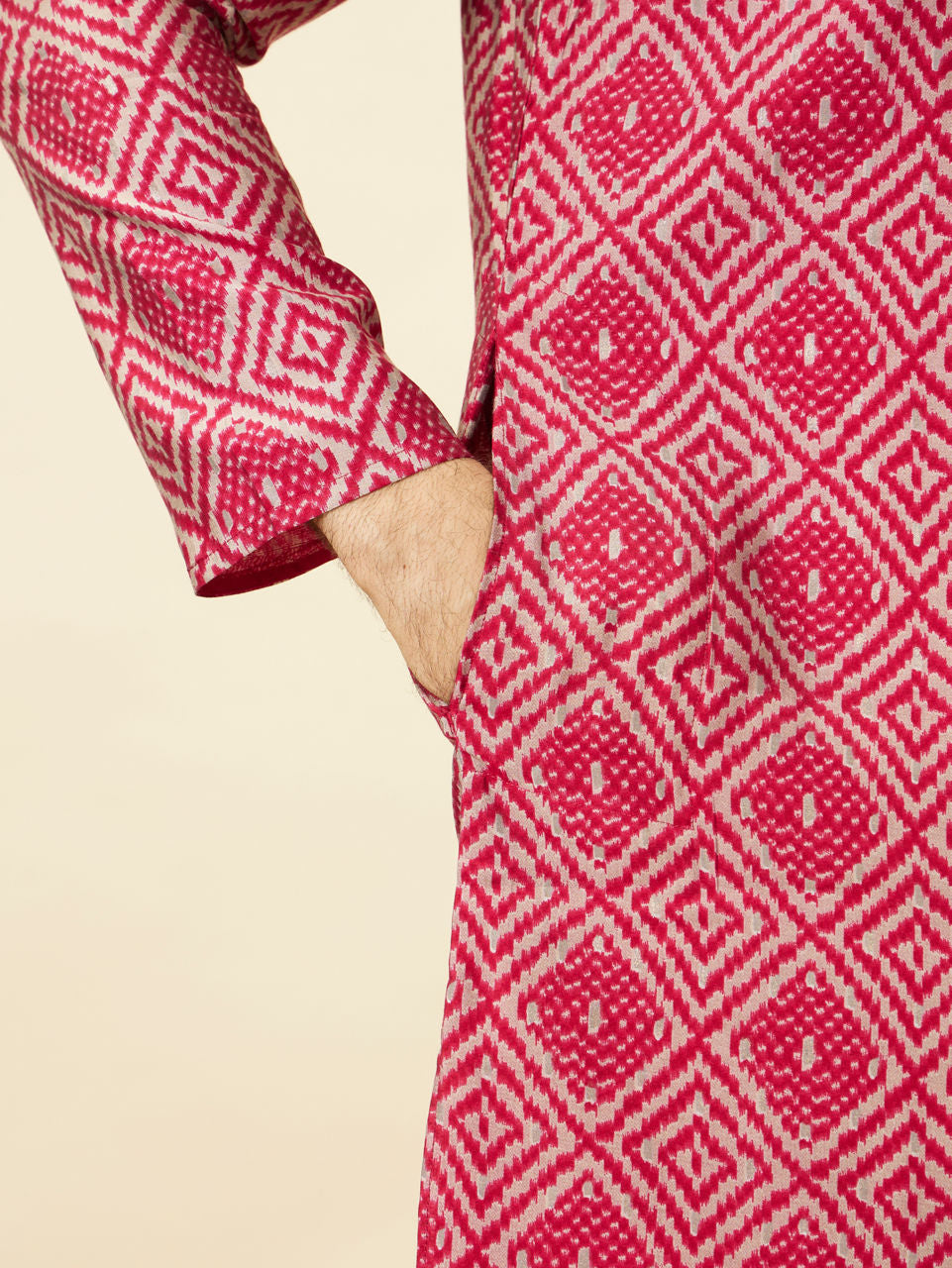 Manyavar Ruby Pink Harlequin Printed Kurta Set - view 4