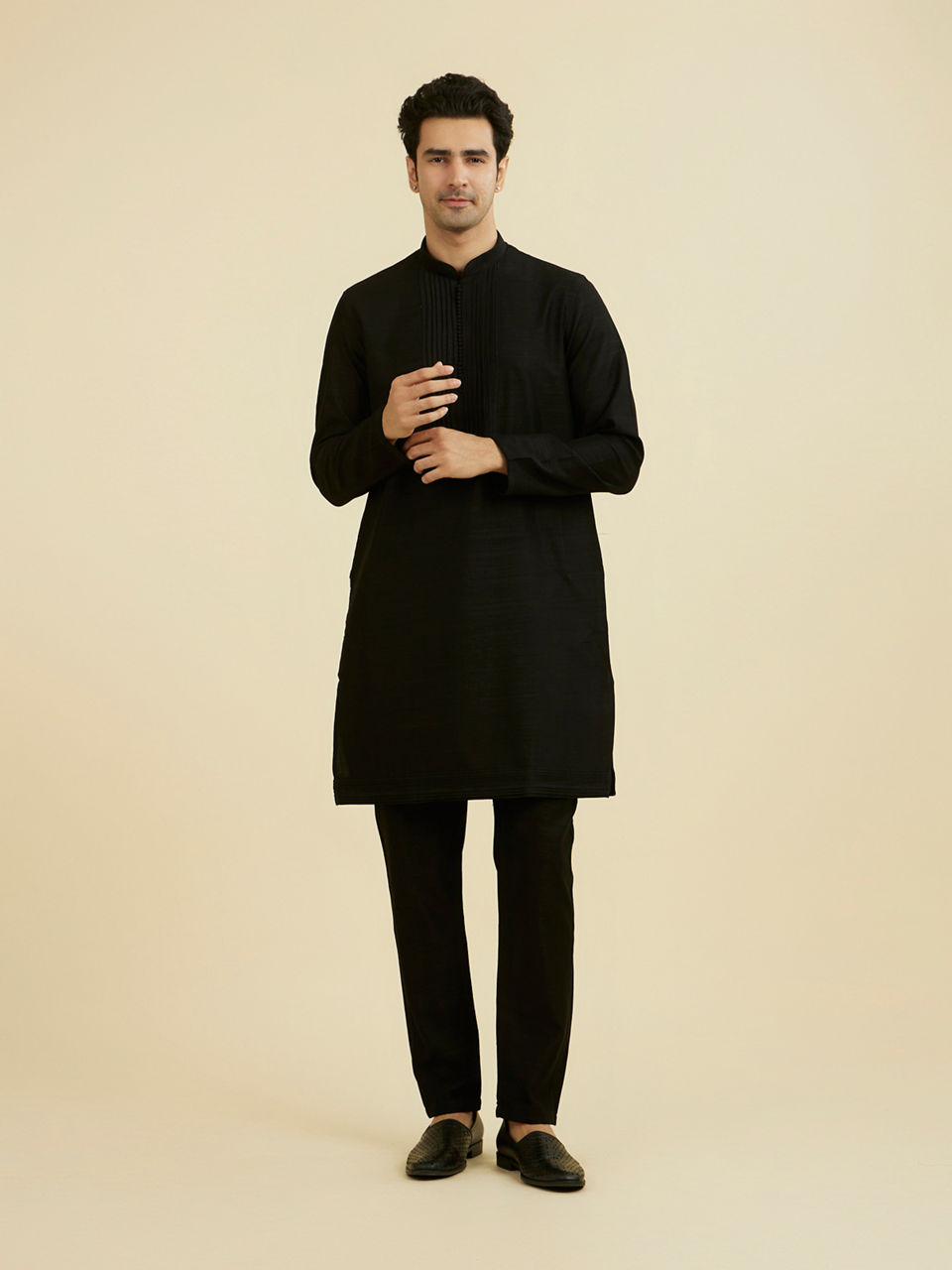 Manyavar Elegant Black Ensemble Kurta Churidar - view 3