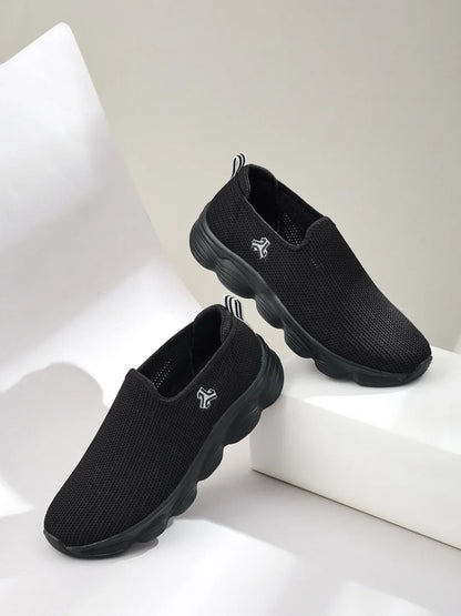 Campus STRIVE Black Mens Walking Shoes