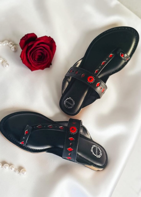 Dhaga Rouge Noir Red Flat Kolhapuri for Women