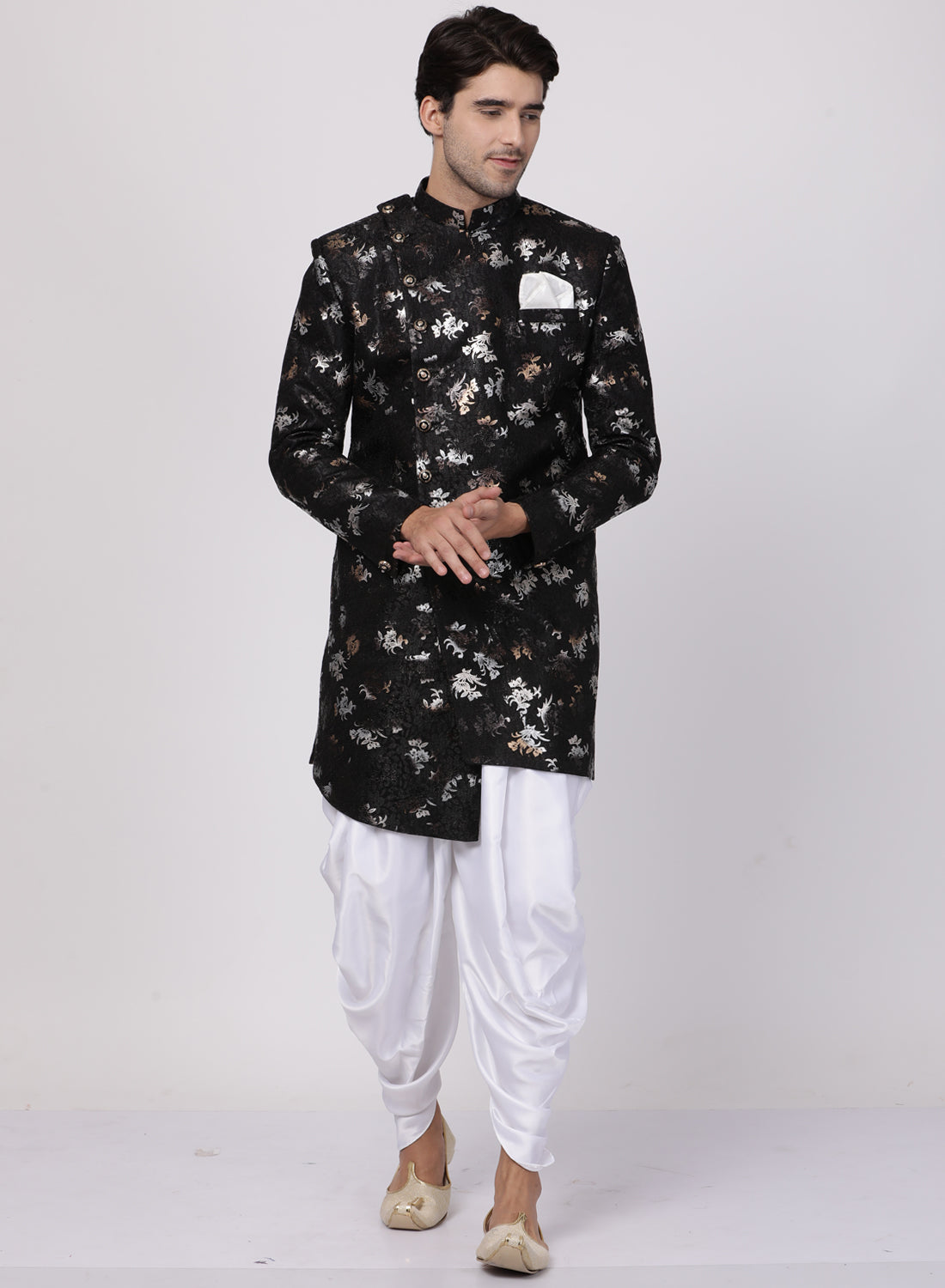 VASTRAMAY Men's Black Silk Blend Sherwani Set - PUSHMYCART