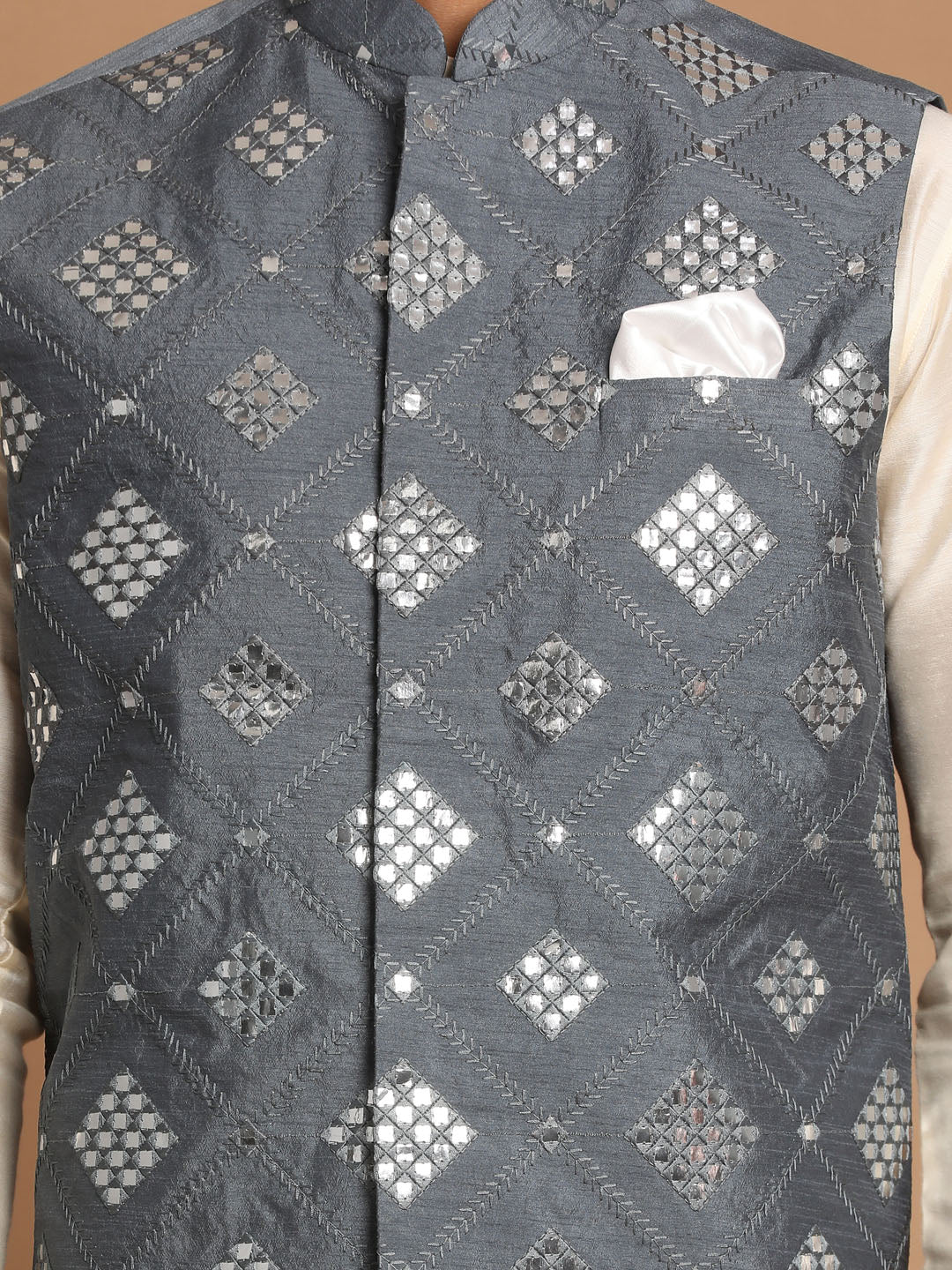 Vastramay Men's Grey Mirror-Work Silk Blend Nehru Jacket With Solid Kurta & Pyjama Set - PUSHMYCART