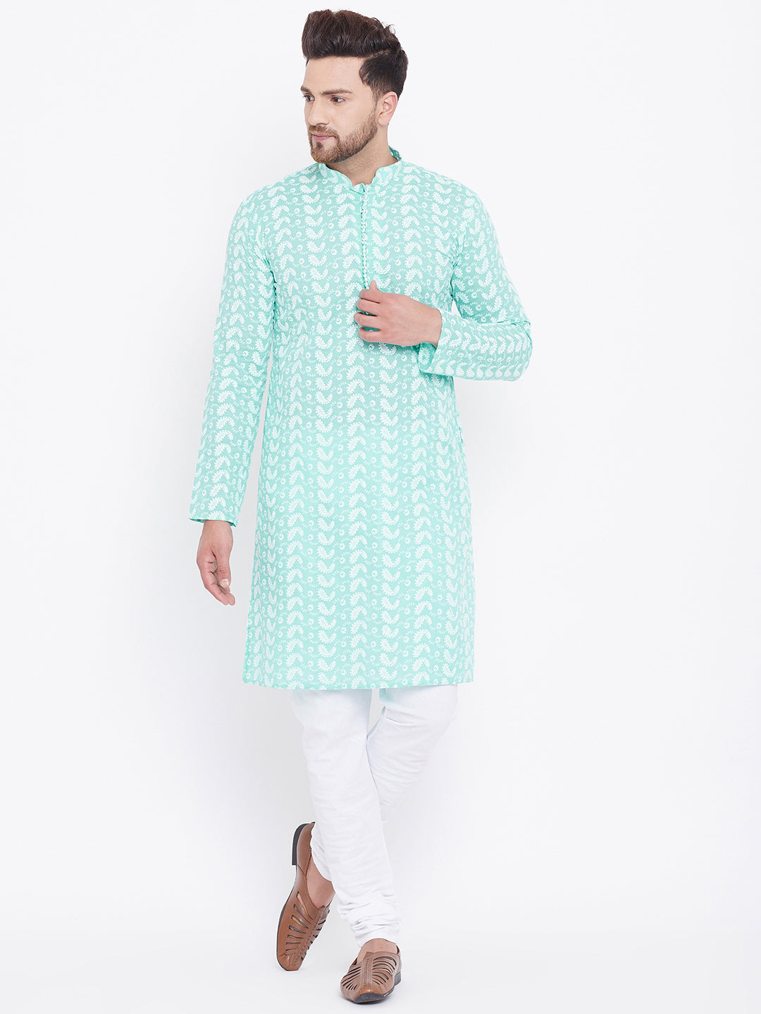Vastramay Men's Green Pure Cotton Chikankari Kurta - PUSHMYCART